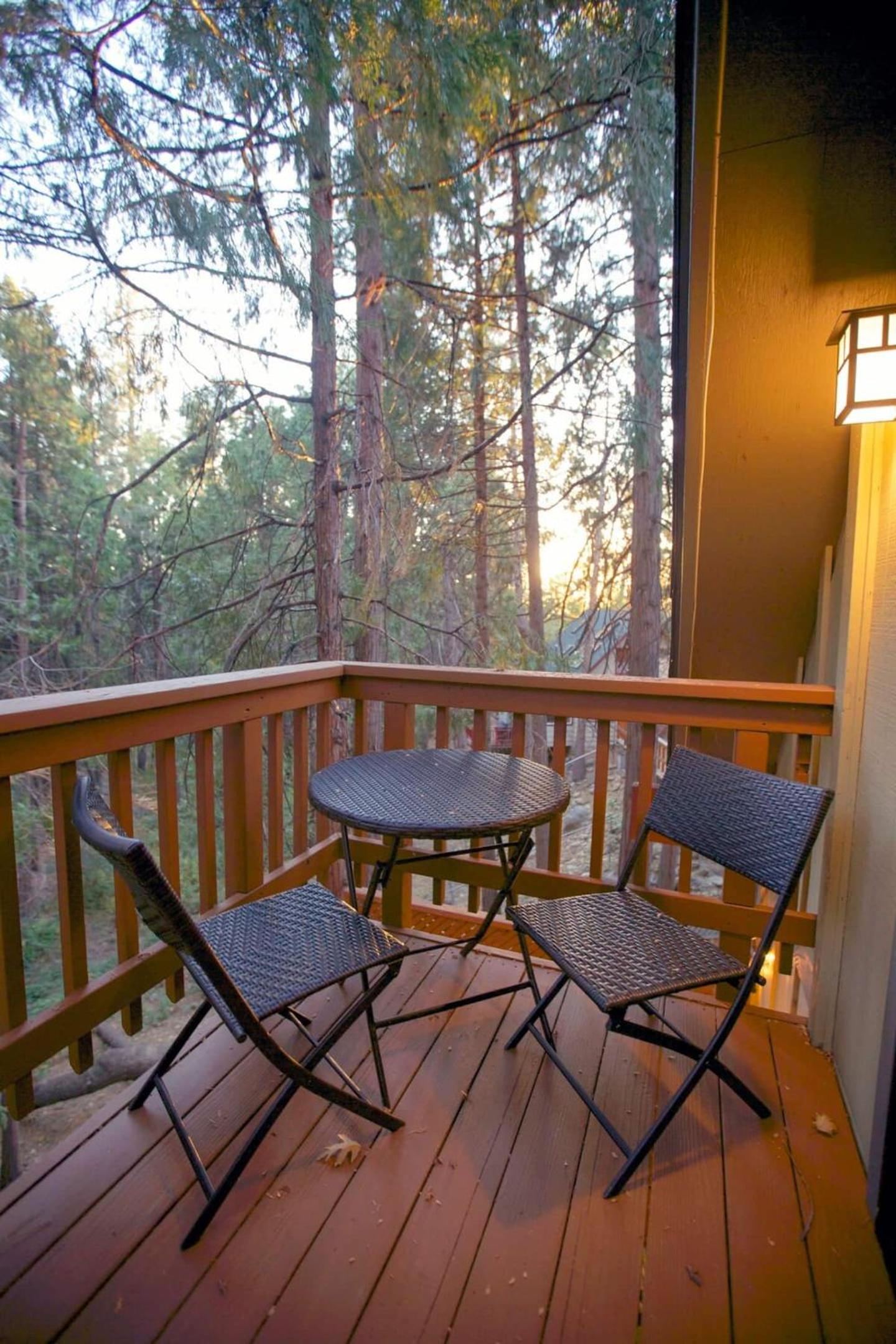 Idyllbrook Brookside Gazebo Fenced Deck, EV