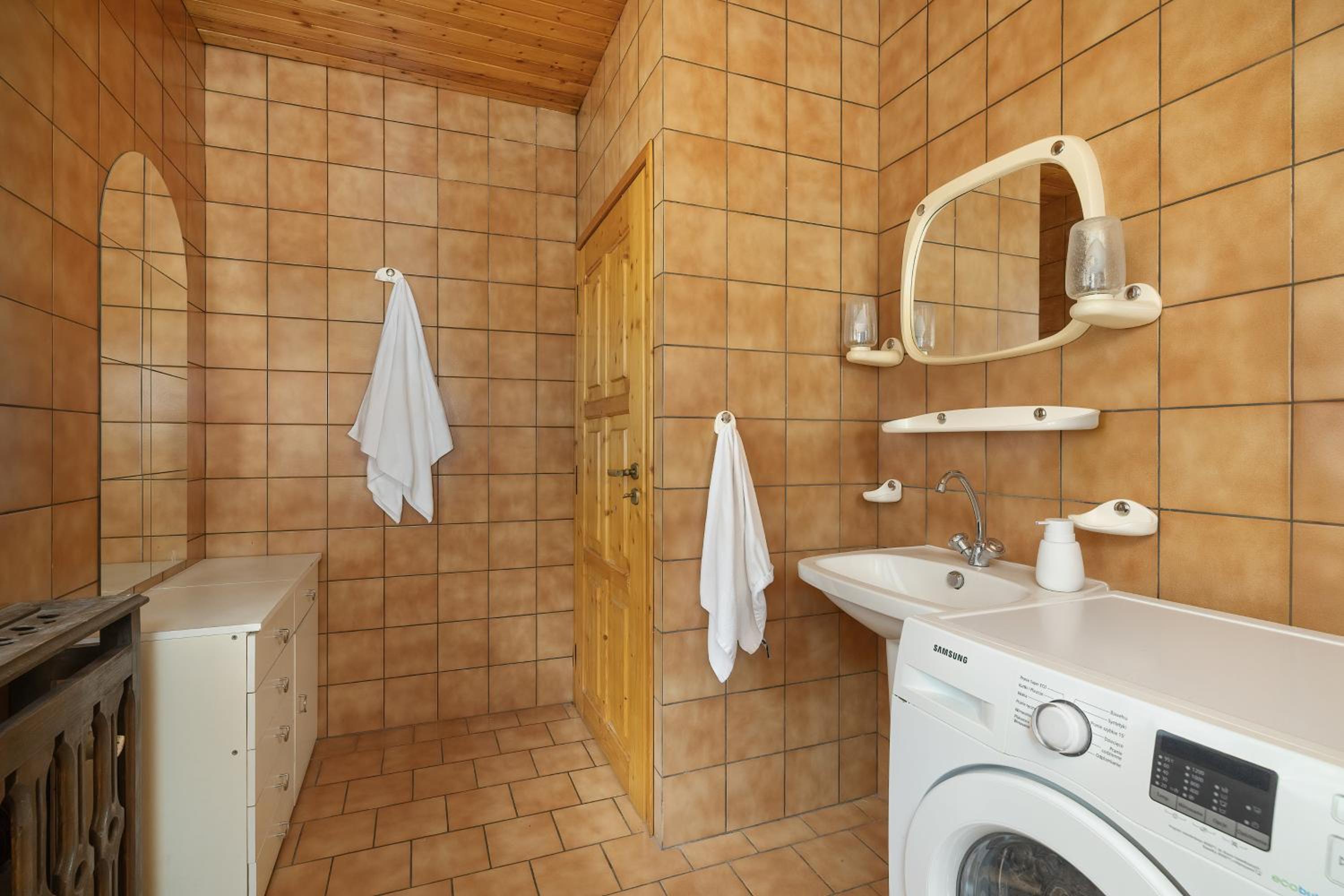 Bystra Unique House in the Mountains with Terrace, Garden & Parking by Noclegi Renters, photo 65