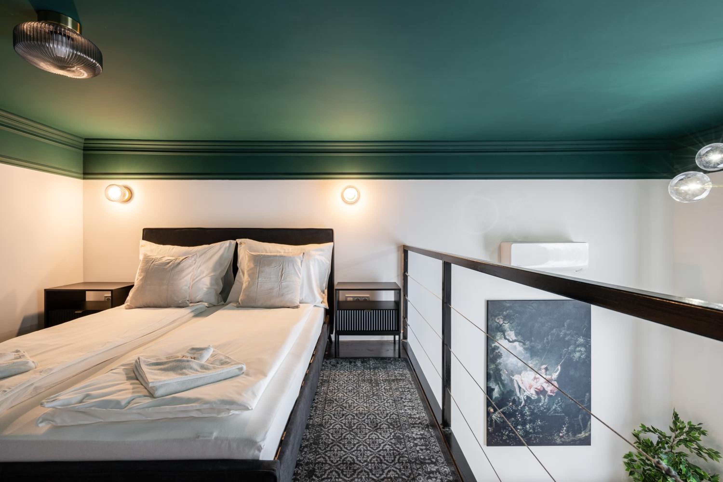E41 - Trendy Boutique Apartments - Prime Spot by BQA