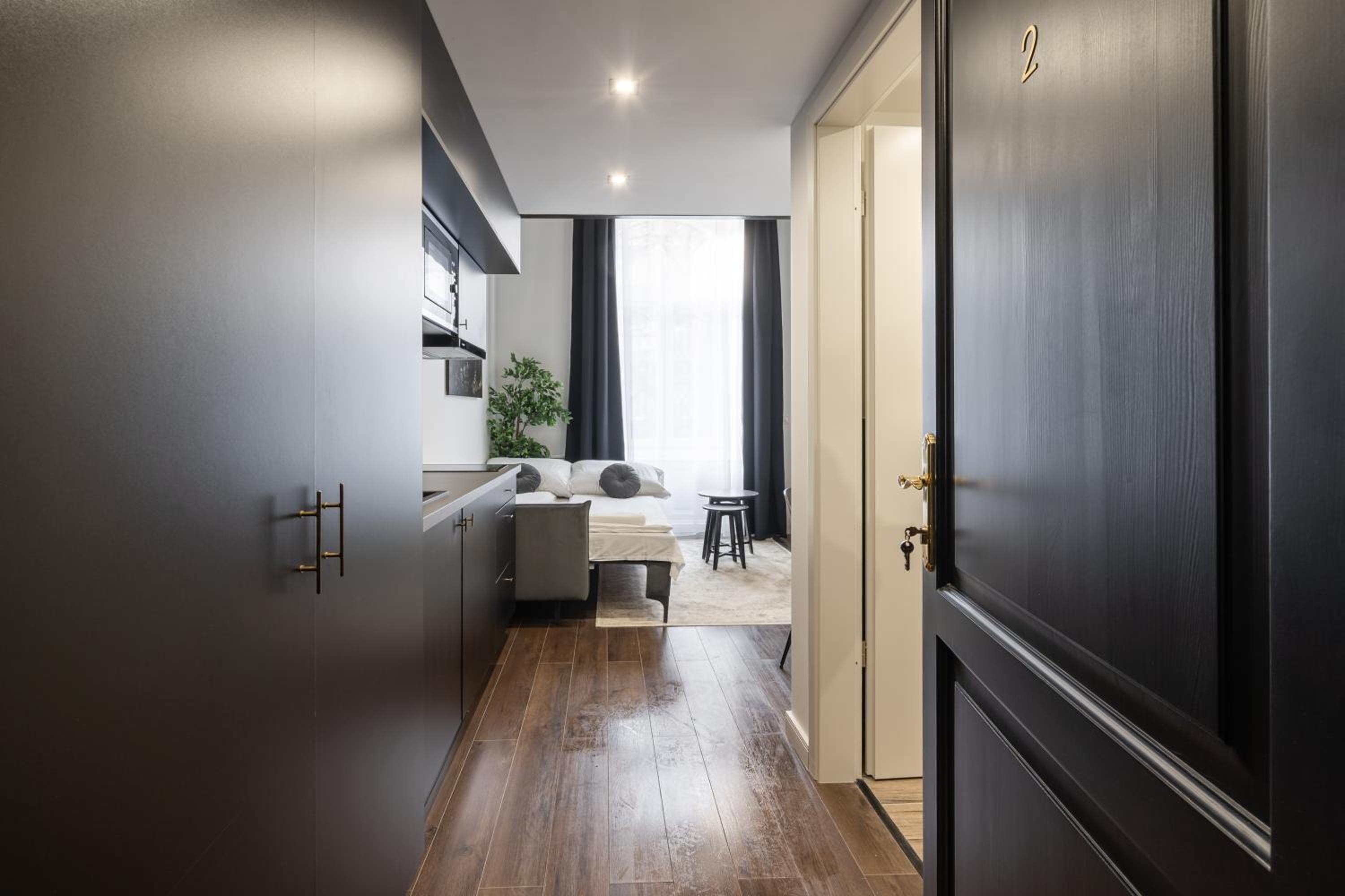 E41 - Trendy Boutique Apartments - Prime Spot by BQA