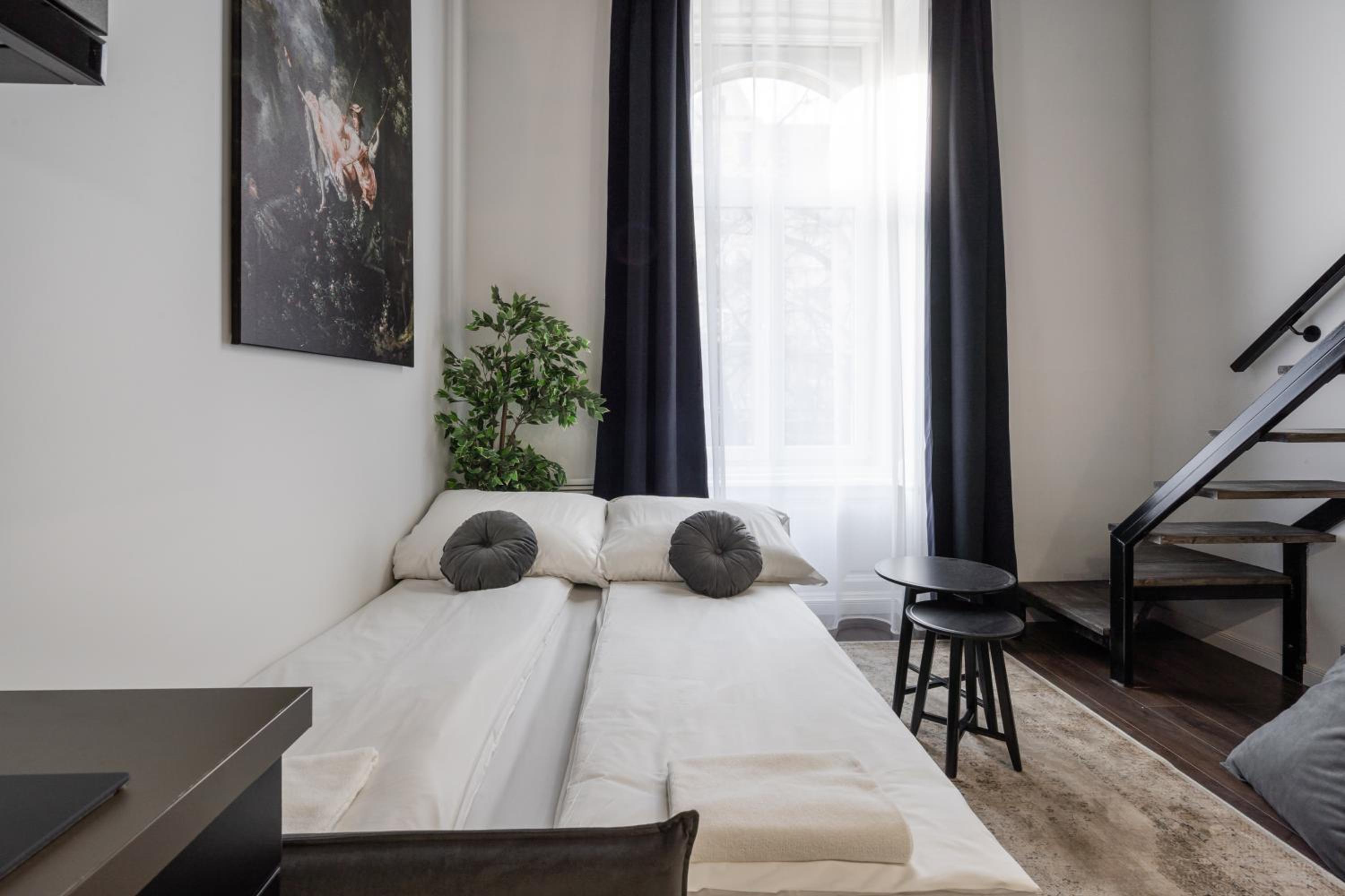 E41 - Trendy Boutique Apartments - Prime Spot by BQA