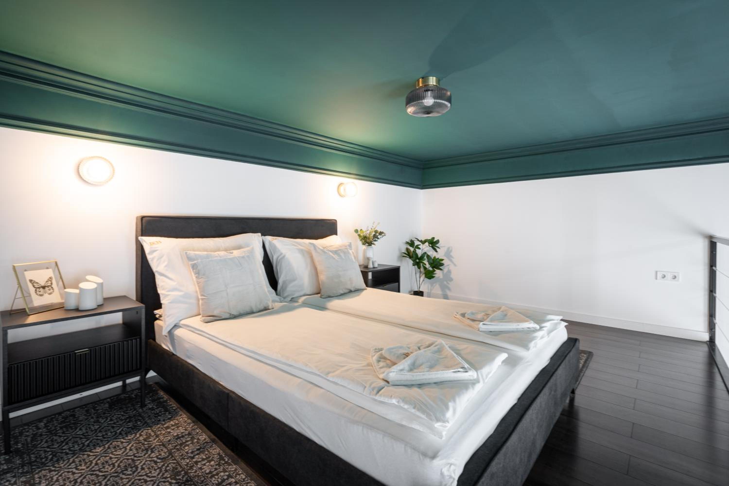 E41 - Trendy Boutique Apartments - Prime Spot by BQA