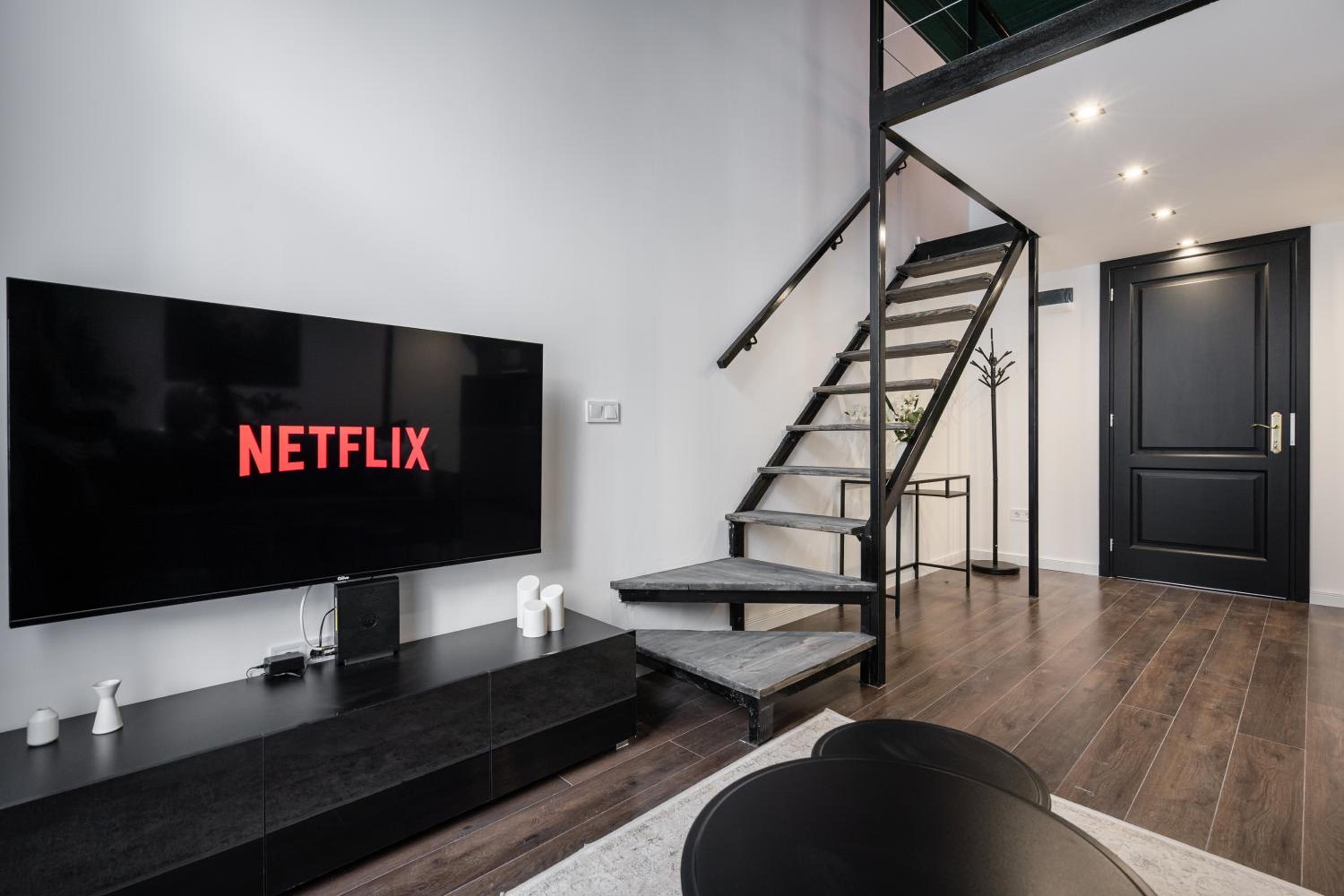 E41 - Trendy Boutique Apartments - Prime Spot by BQA