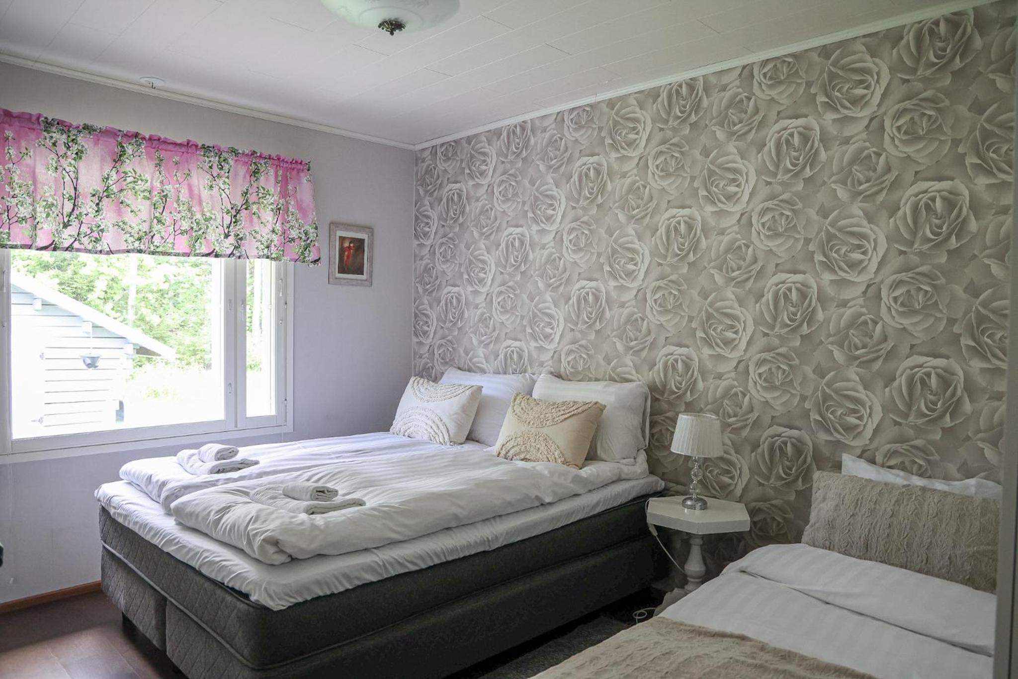 Villa Korpieukko By BookLapland