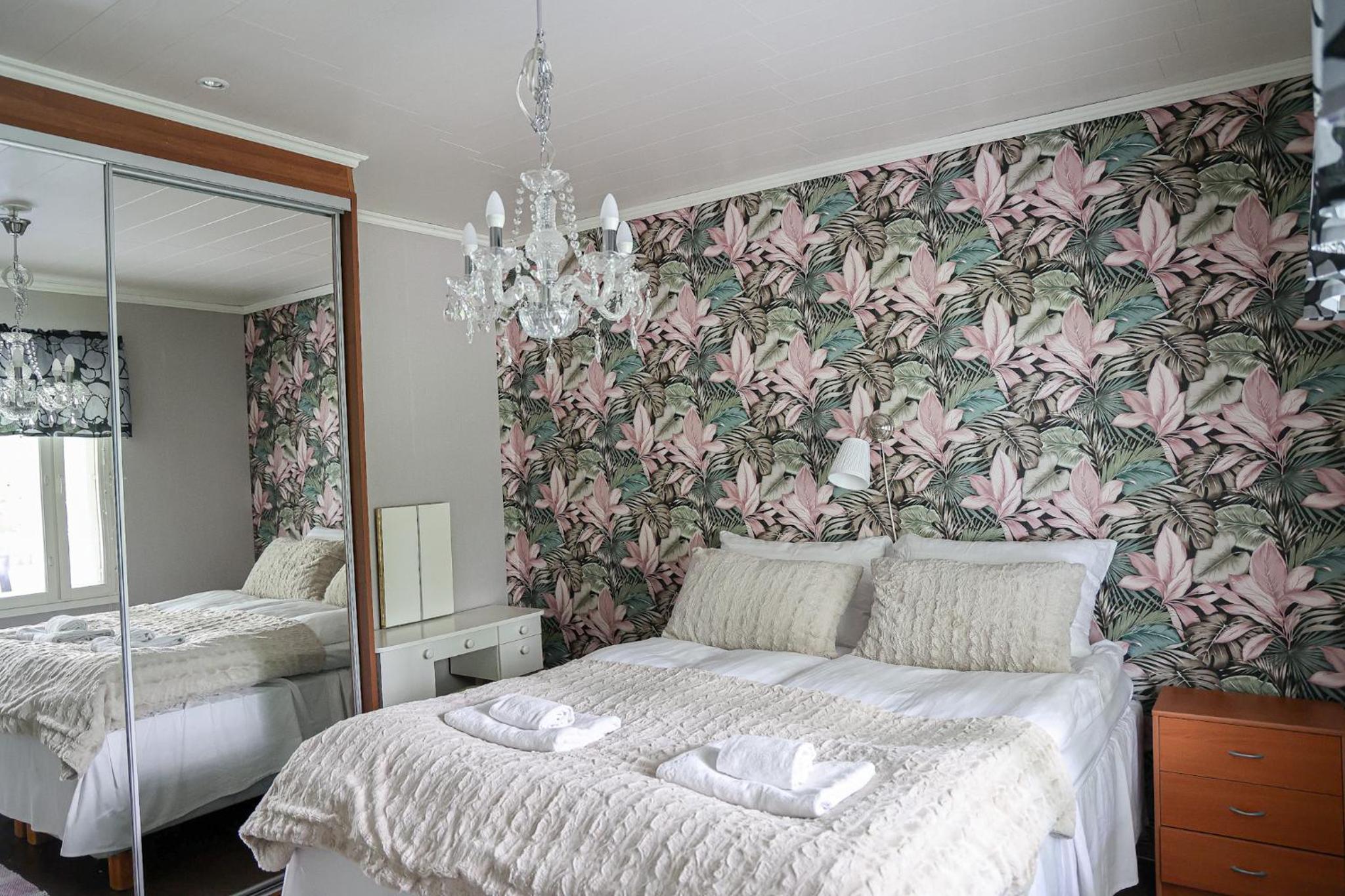Villa Korpieukko By BookLapland