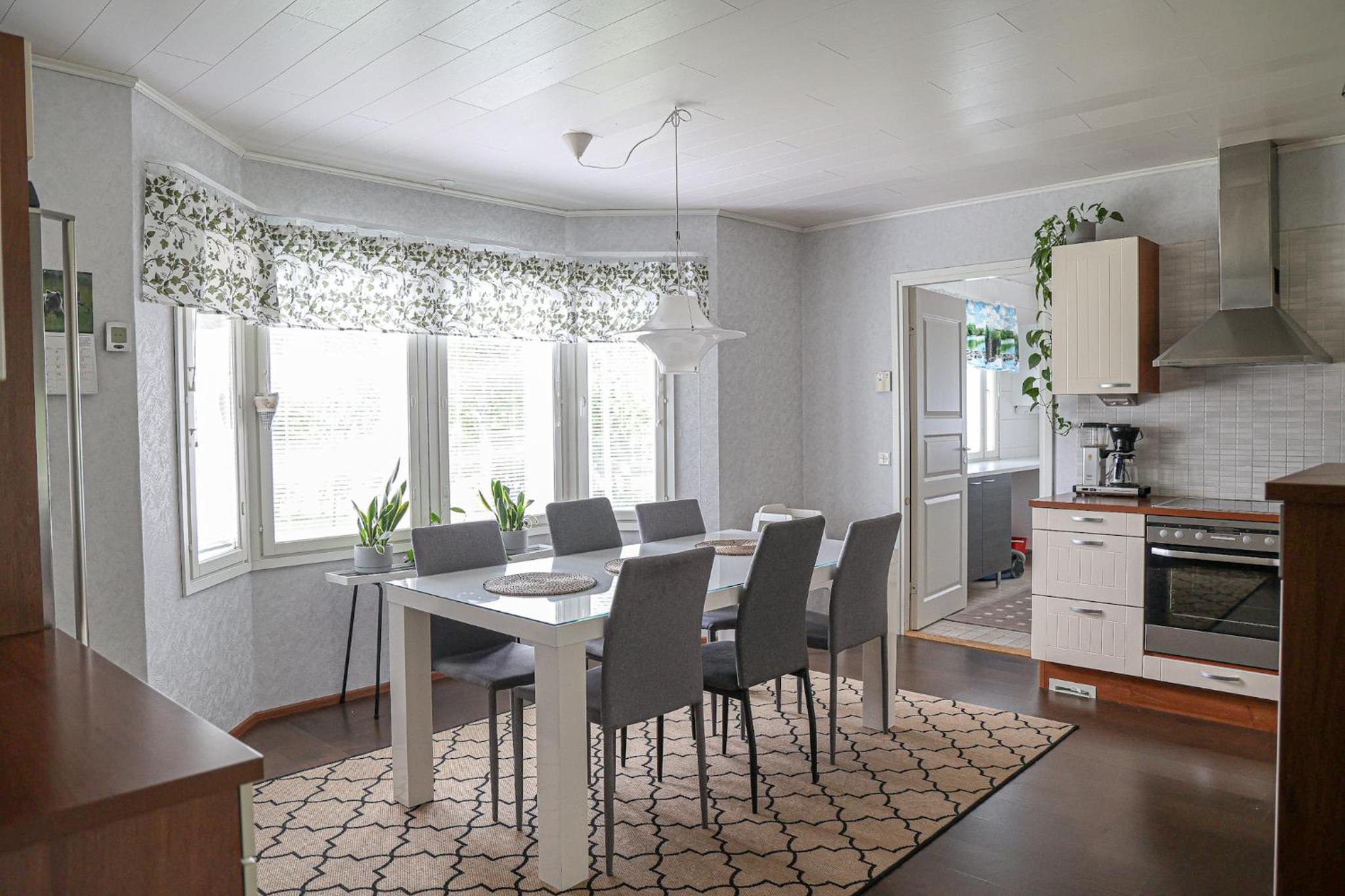 Villa Korpieukko By BookLapland