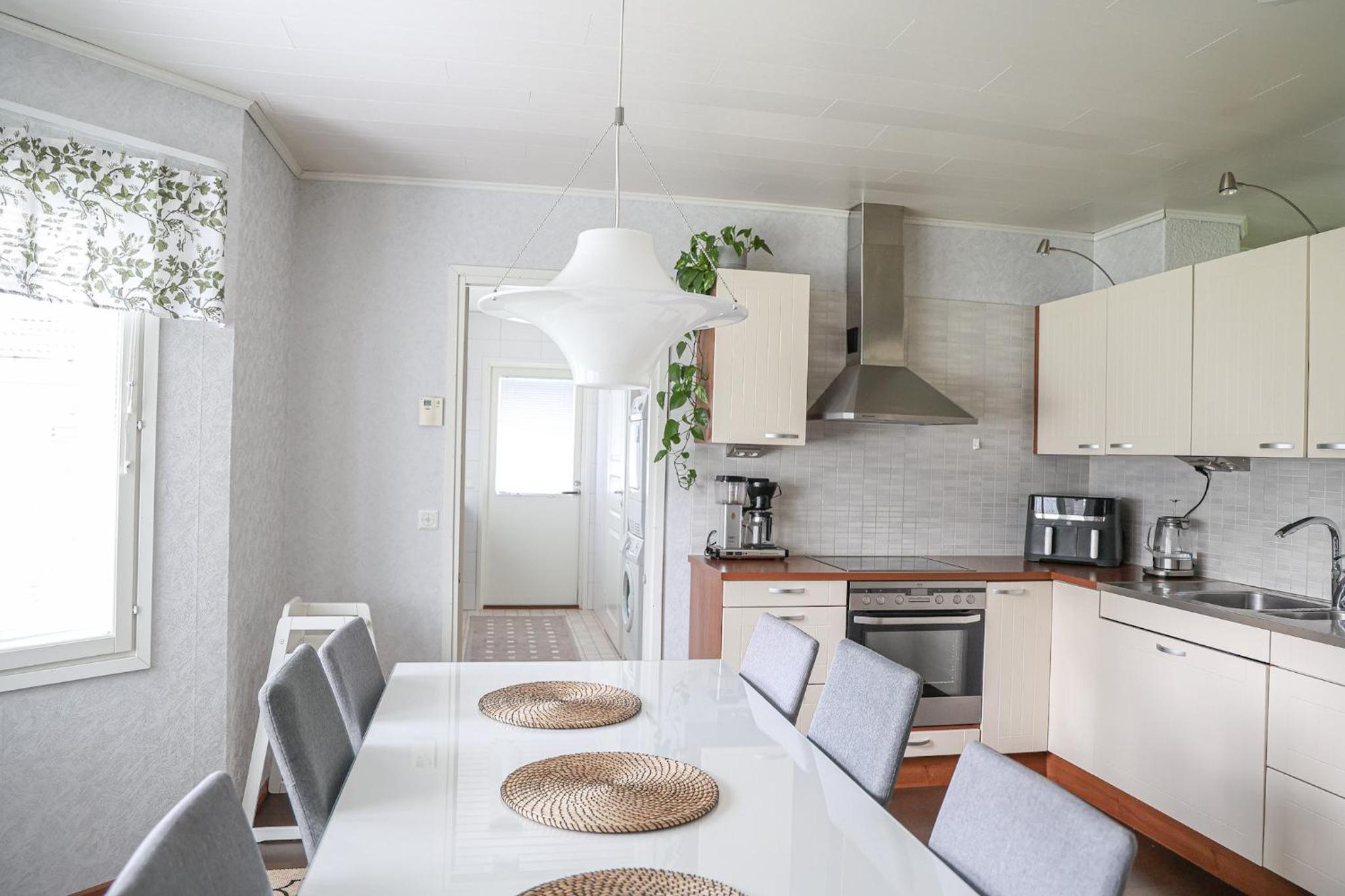 Villa Korpieukko By BookLapland