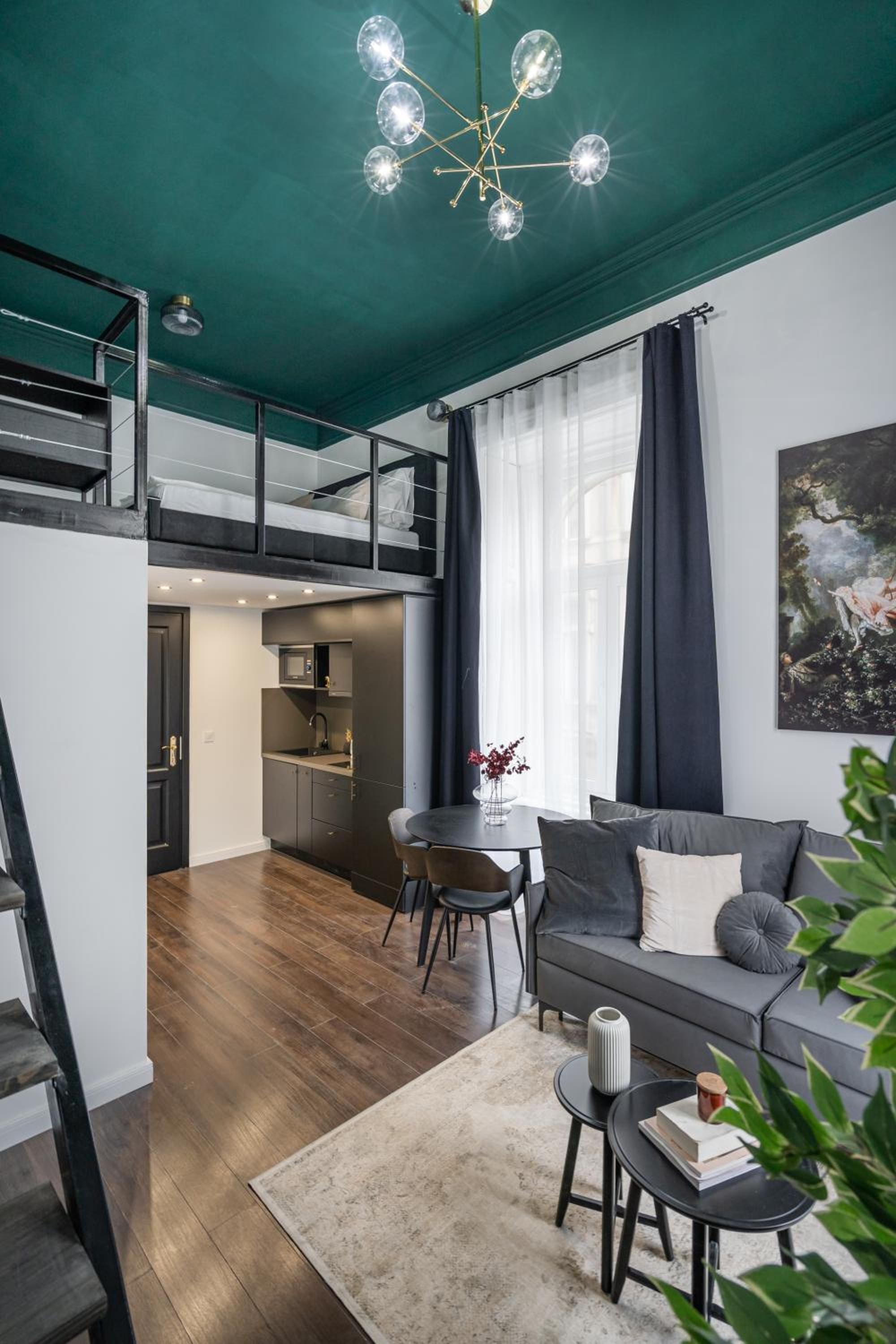 E41 - Trendy Boutique Apartments - Prime Spot by BQA