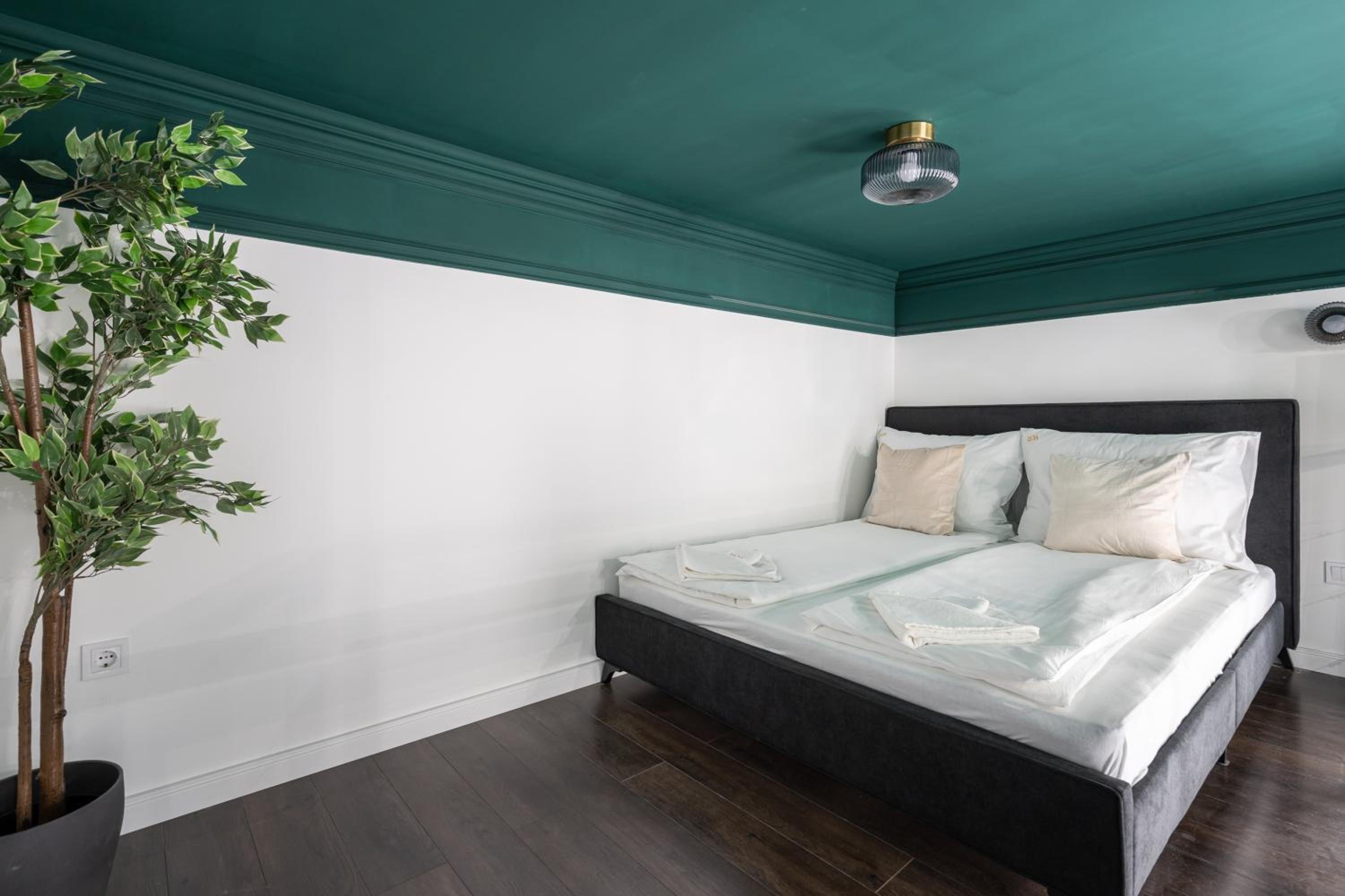 E41 - Trendy Boutique Apartments - Prime Spot by BQA