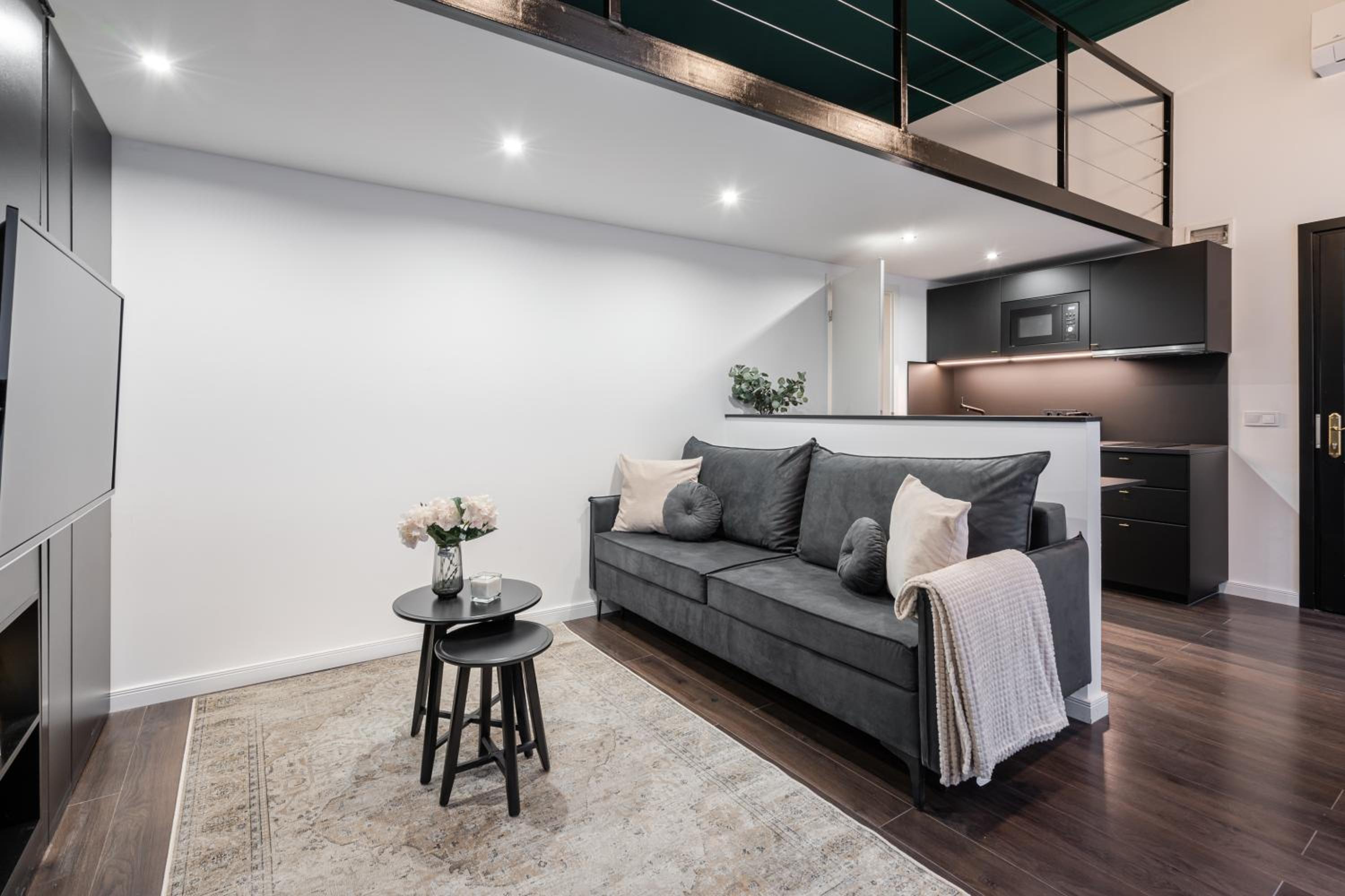 E41 - Trendy Boutique Apartments - Prime Spot by BQA