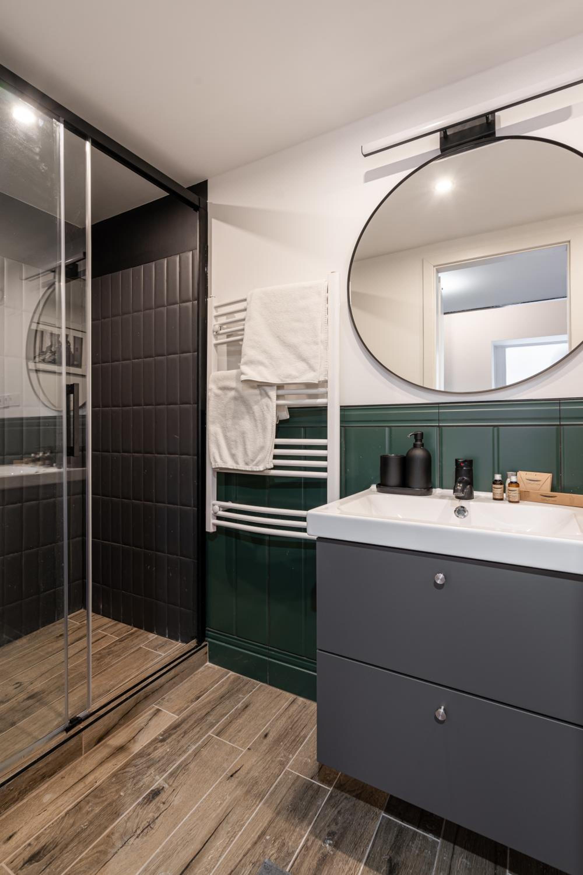 E41 - Trendy Boutique Apartments - Prime Spot by BQA