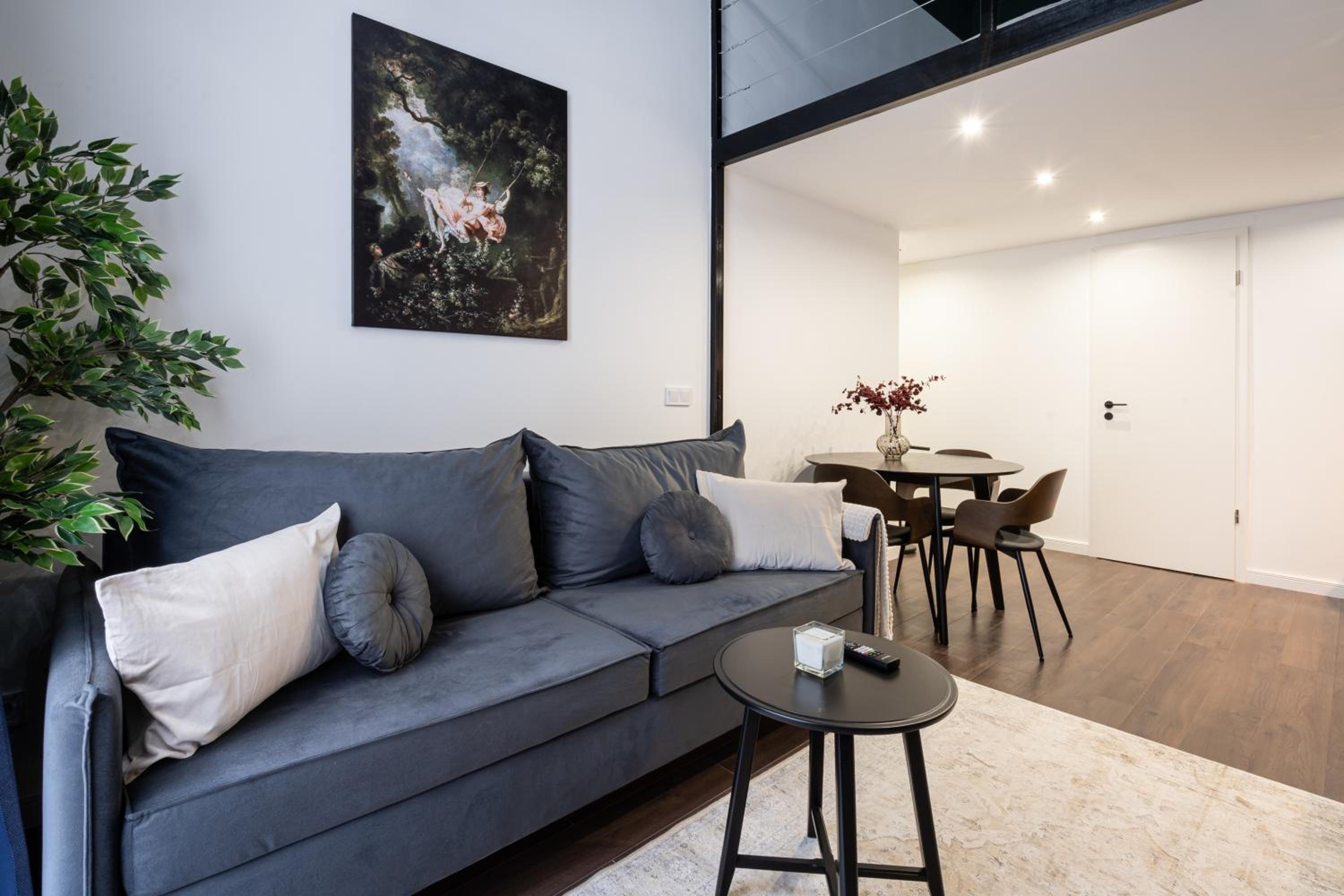 E41 - Trendy Boutique Apartments - Prime Spot by BQA