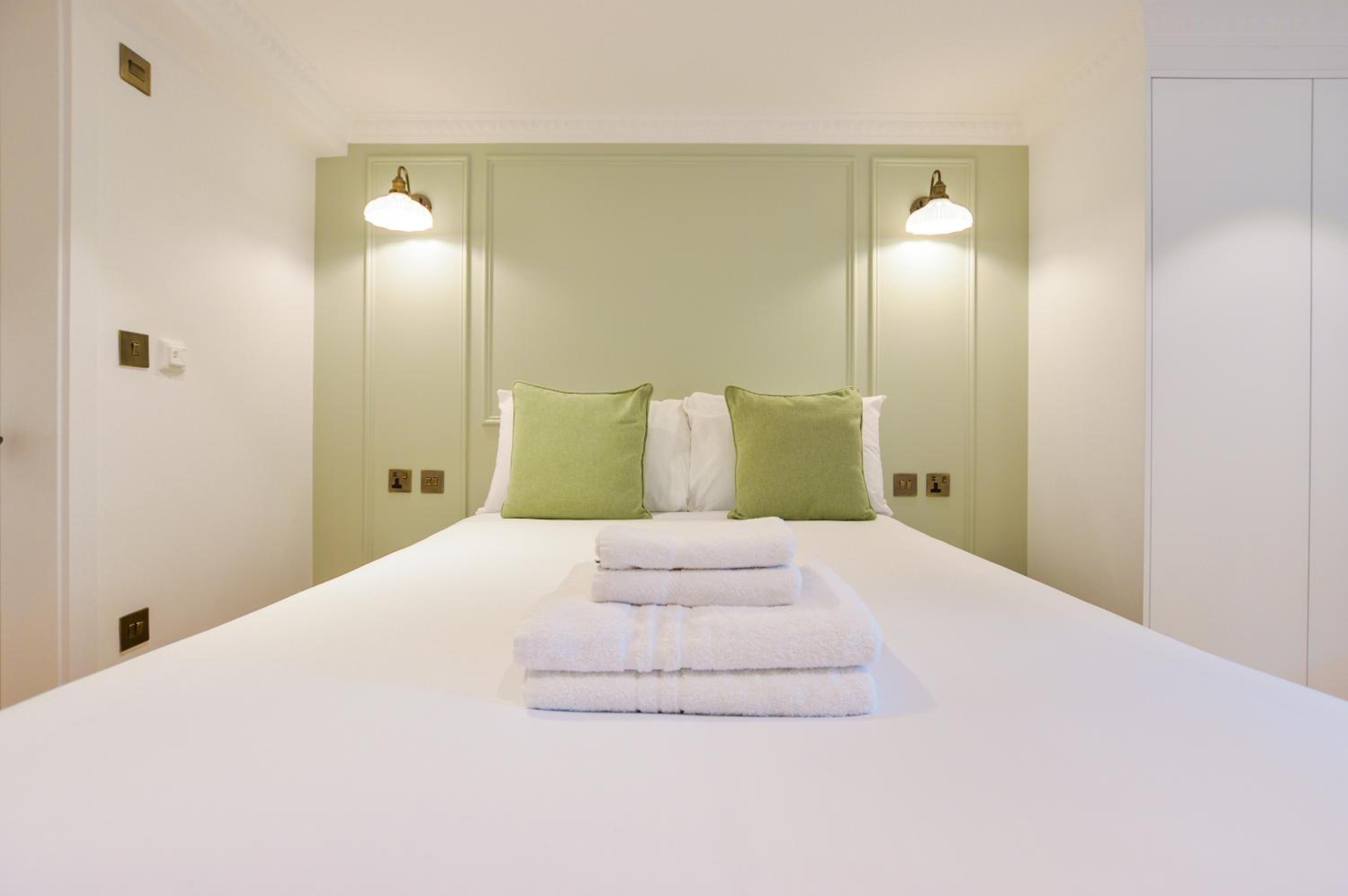 Leather Lane Concept Apartments