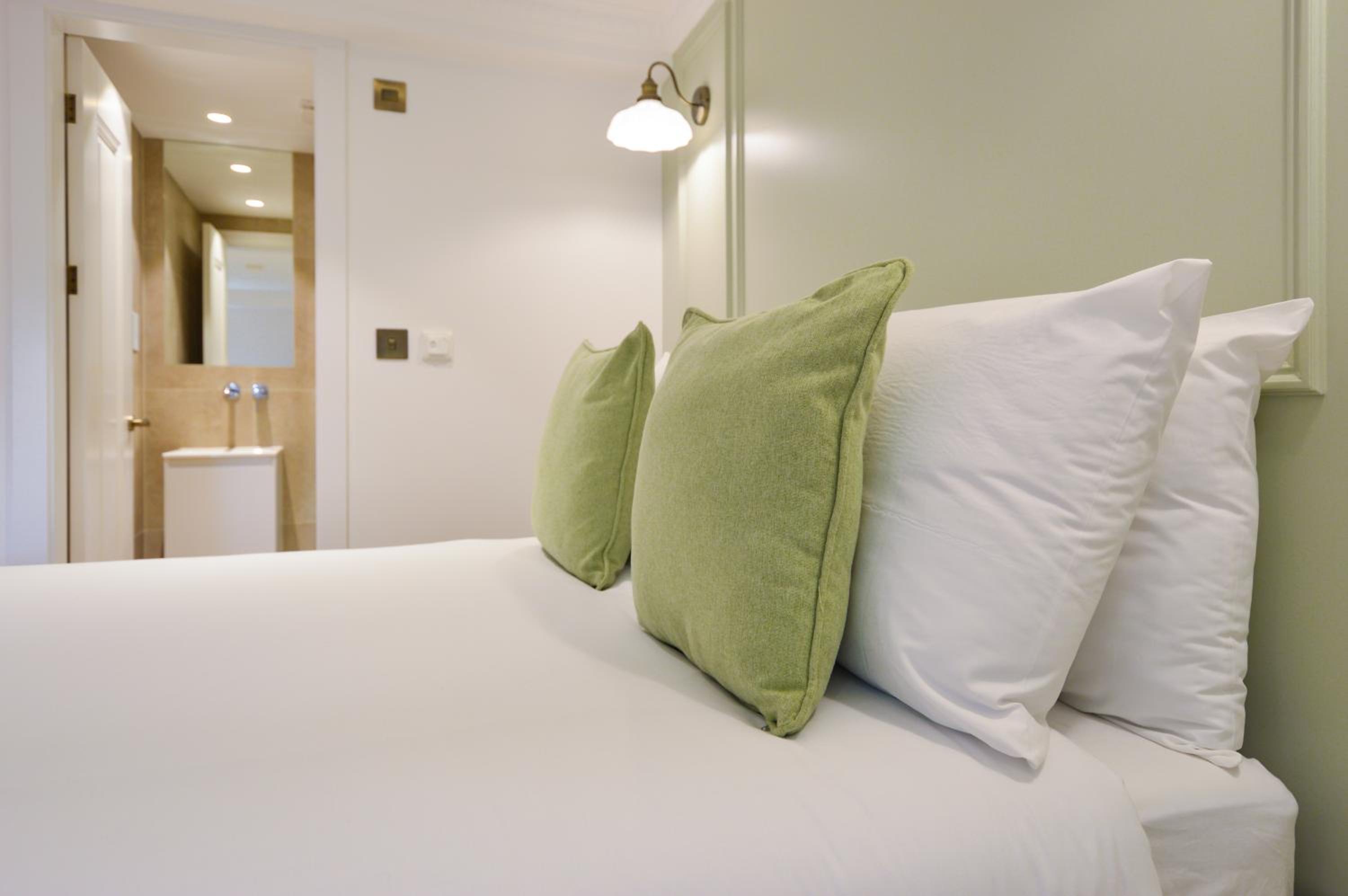 Leather Lane Concept Apartments
