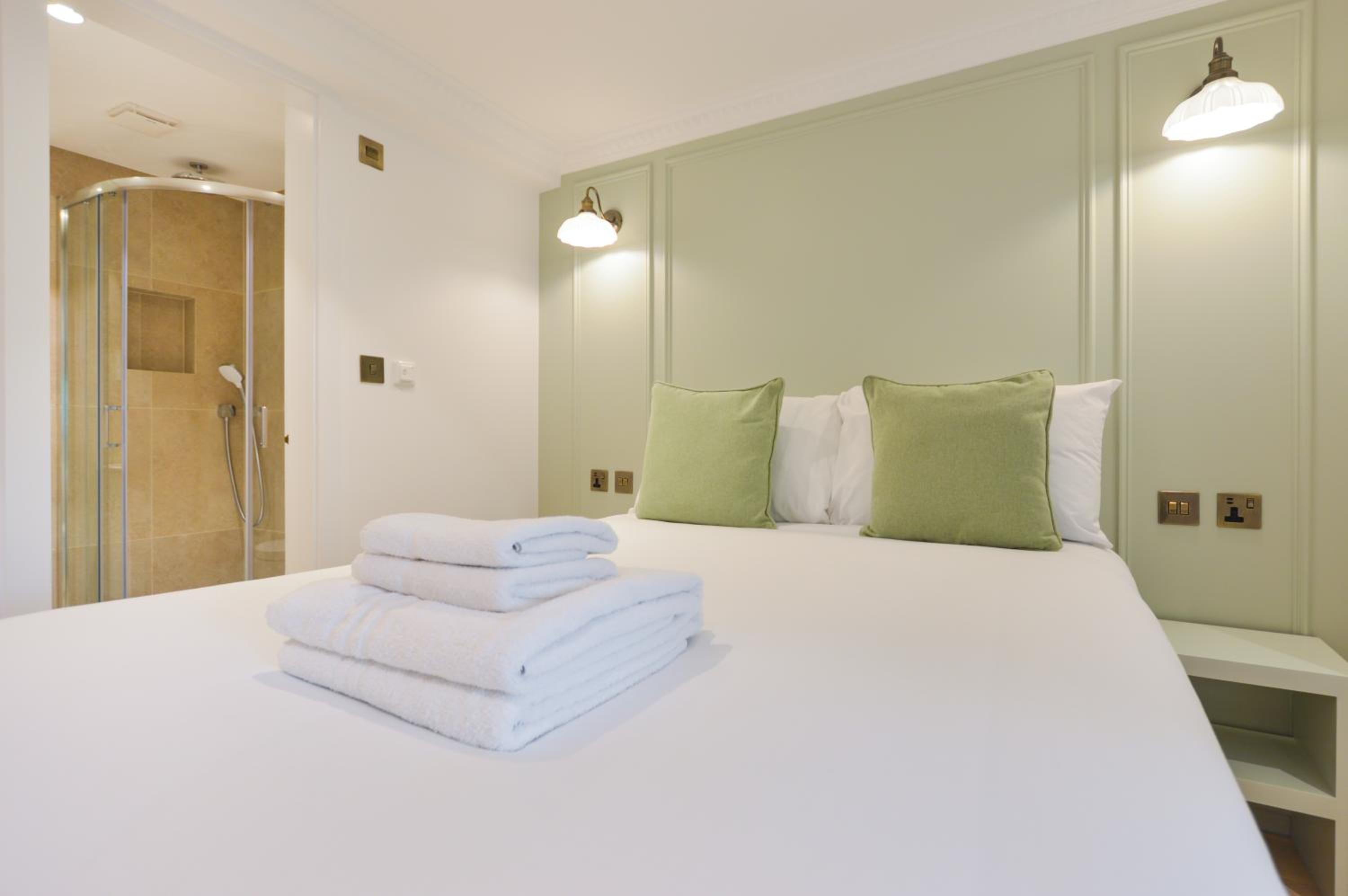 Leather Lane Concept Apartments