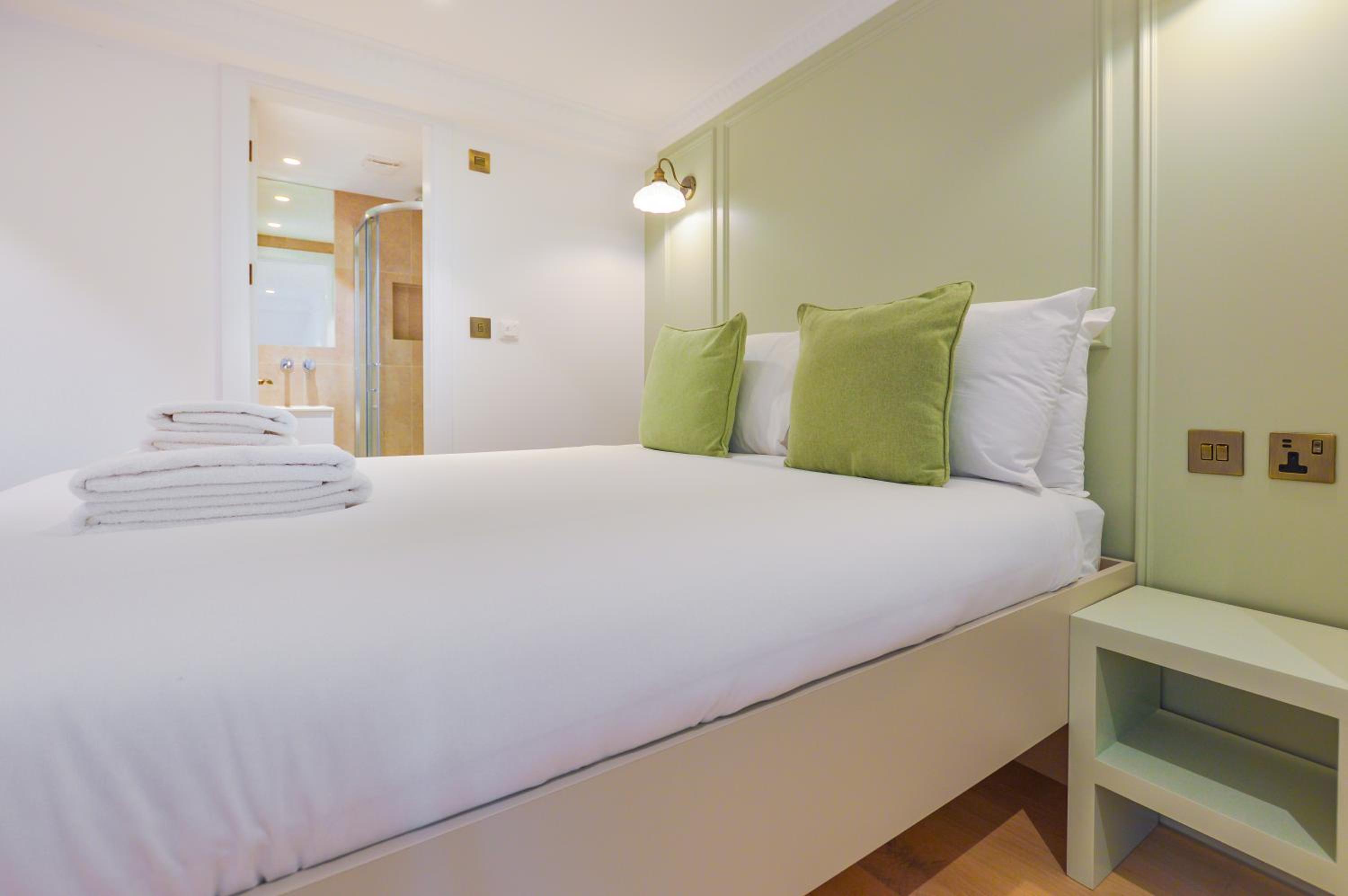 Leather Lane Concept Apartments