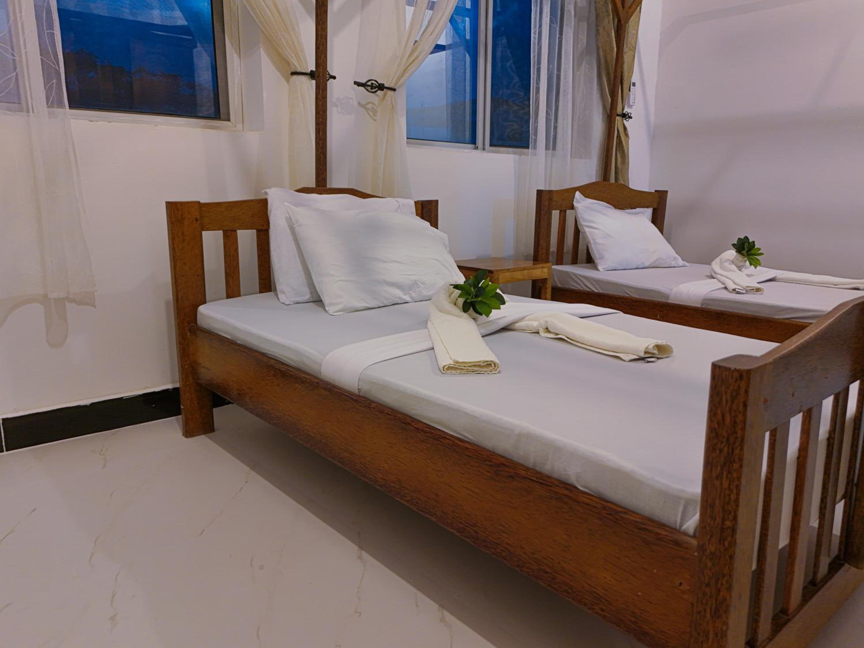 Oceanfront 2BR Zanzibar - Free Airport Shuttle