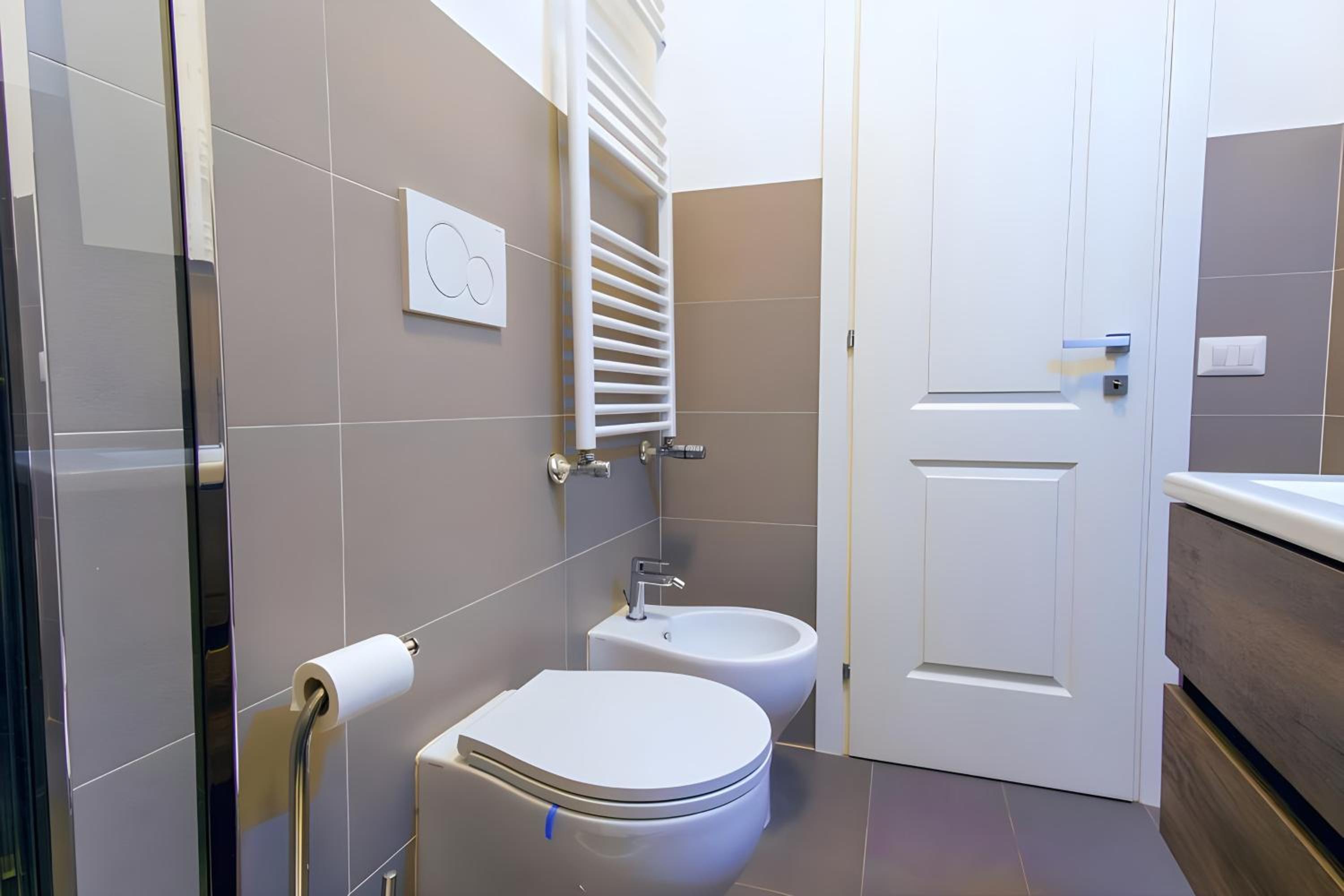 Elegantis Milos Suite Apartment - Your Chic Retreat in Central Rome