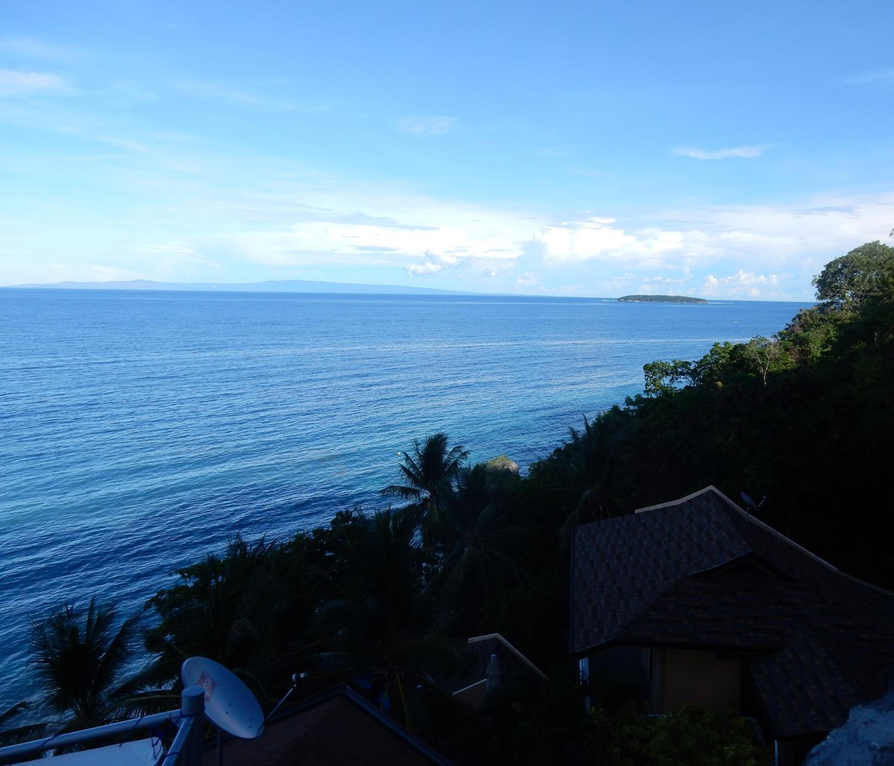 Oslob Seafari Resort