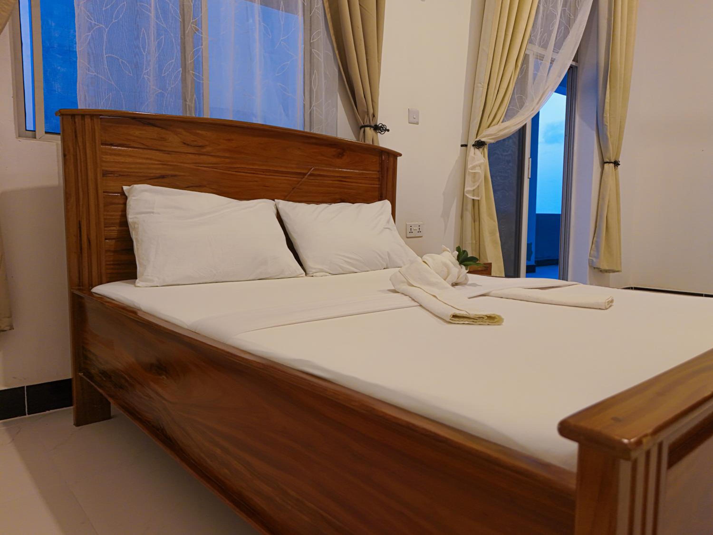 Oceanfront 2BR Zanzibar - Free Airport Shuttle