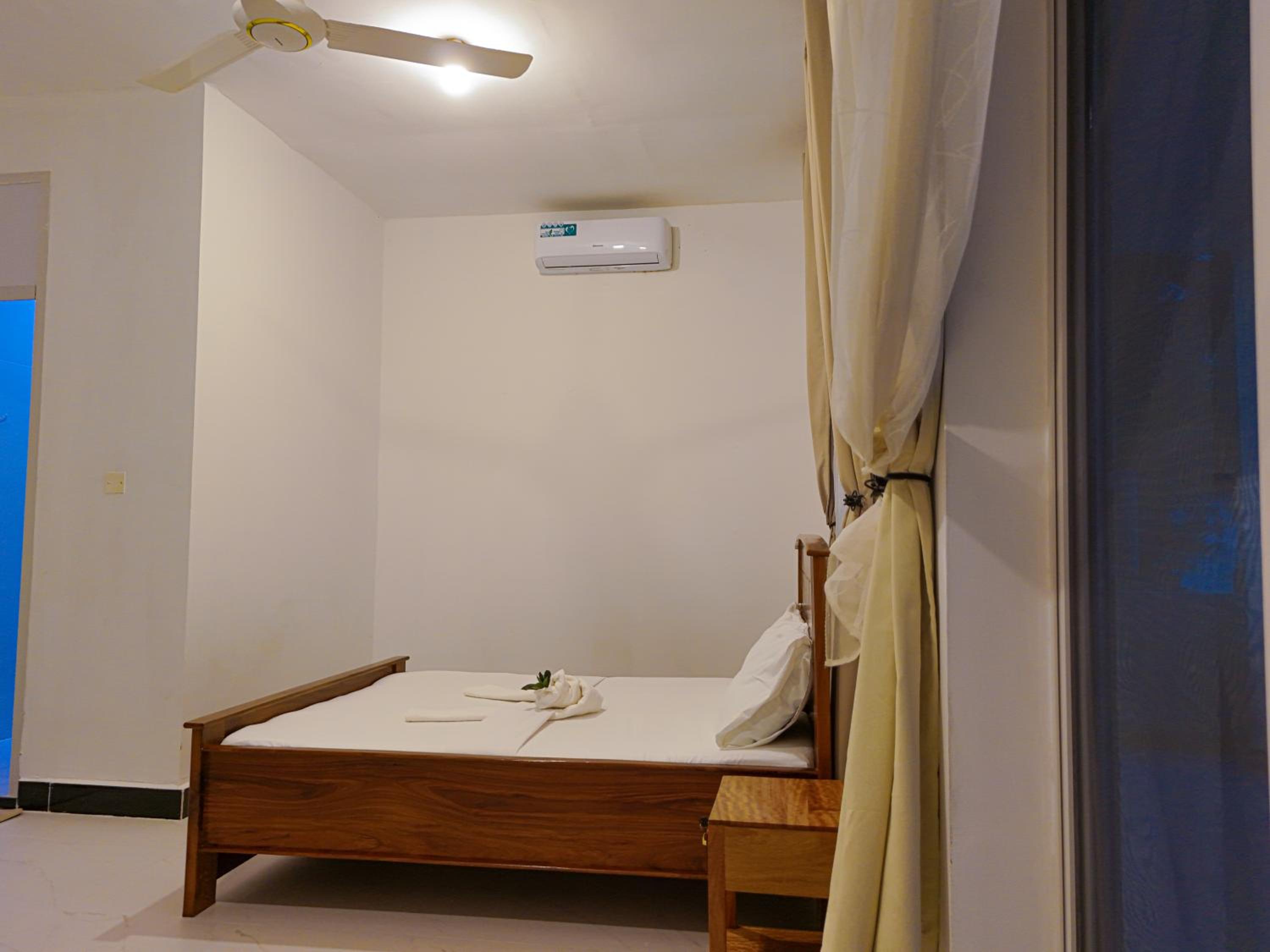 Oceanfront 2BR Zanzibar - Free Airport Shuttle