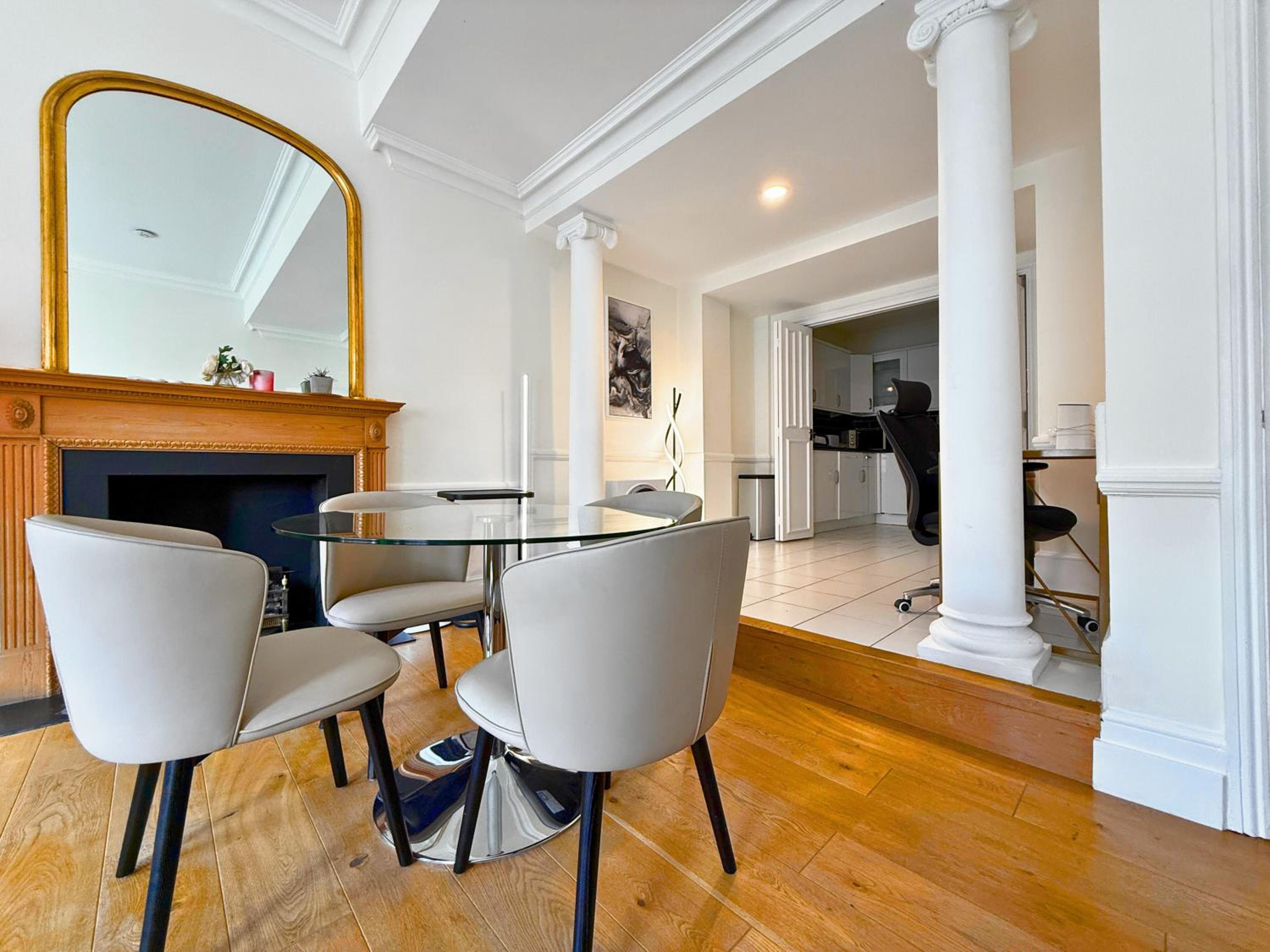 Knightsbridge & South Kensington, Private Garden Super King 2Beds 2Bath by Hyde Park & Royal Albert Hall