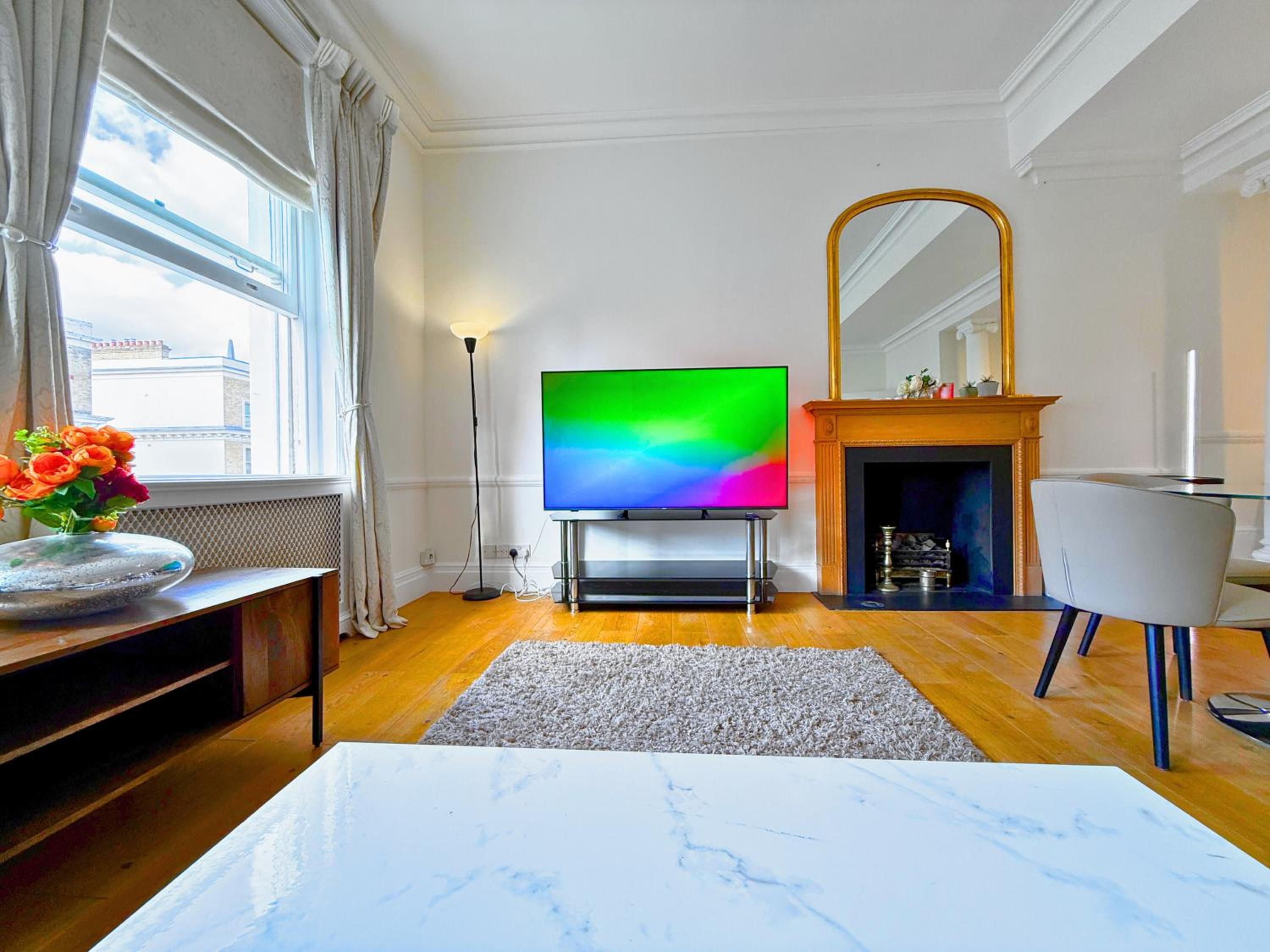 Knightsbridge & South Kensington, Private Garden Super King 2Beds 2Bath by Hyde Park & Royal Albert Hall