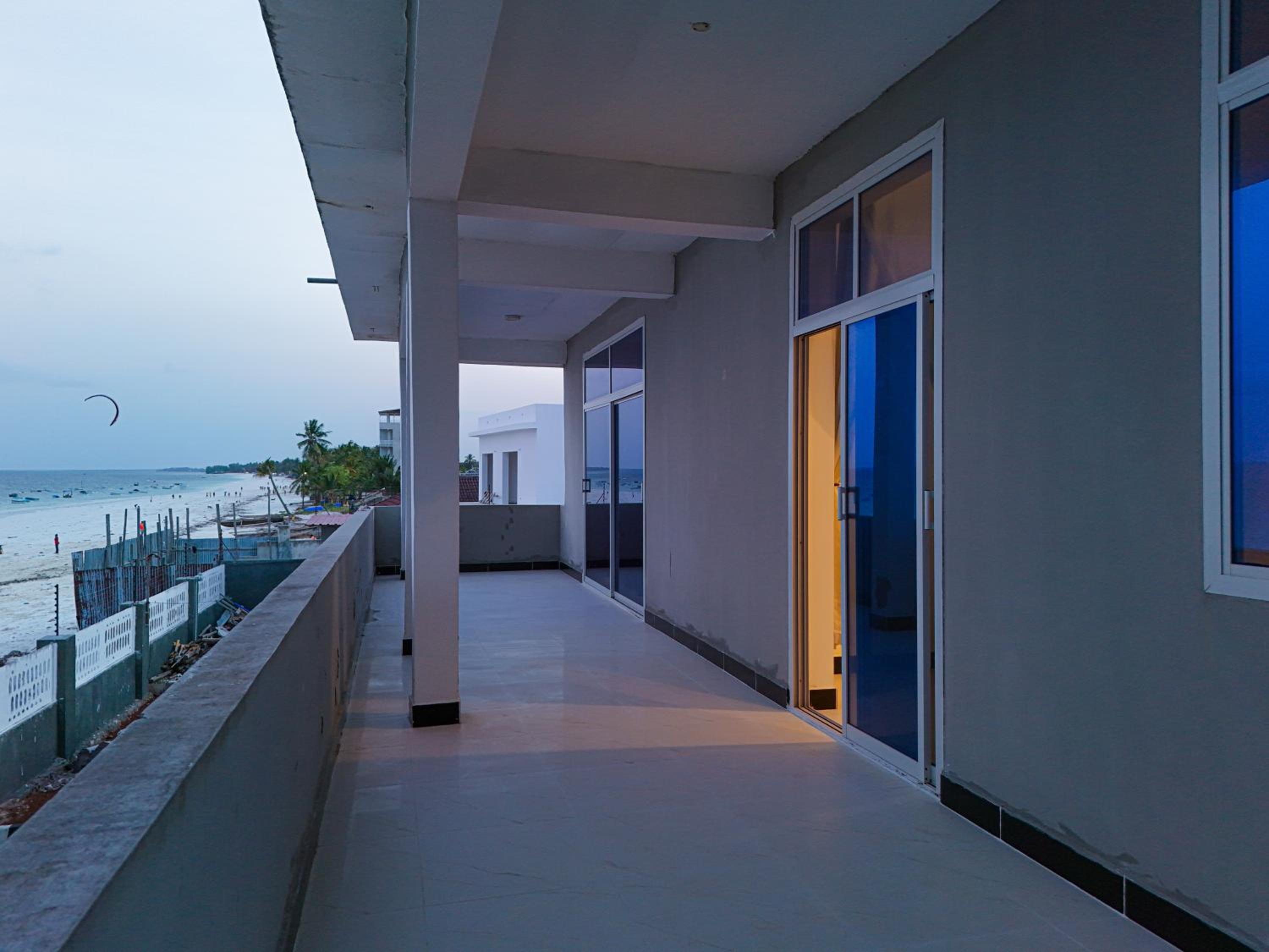 Oceanfront 2BR Zanzibar - Free Airport Shuttle