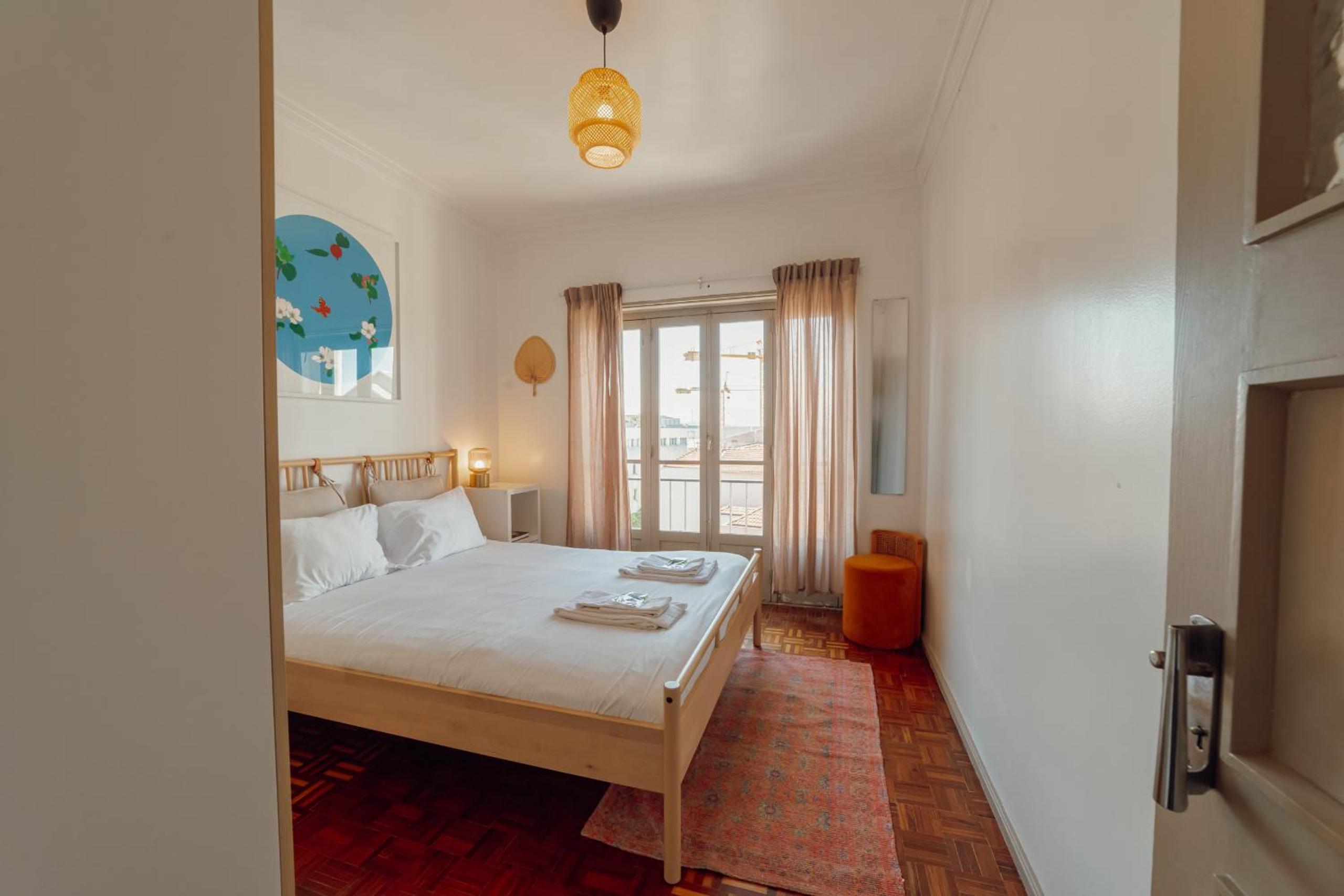 Santa Catarina Flat 2BD with Balcony by Vacationy