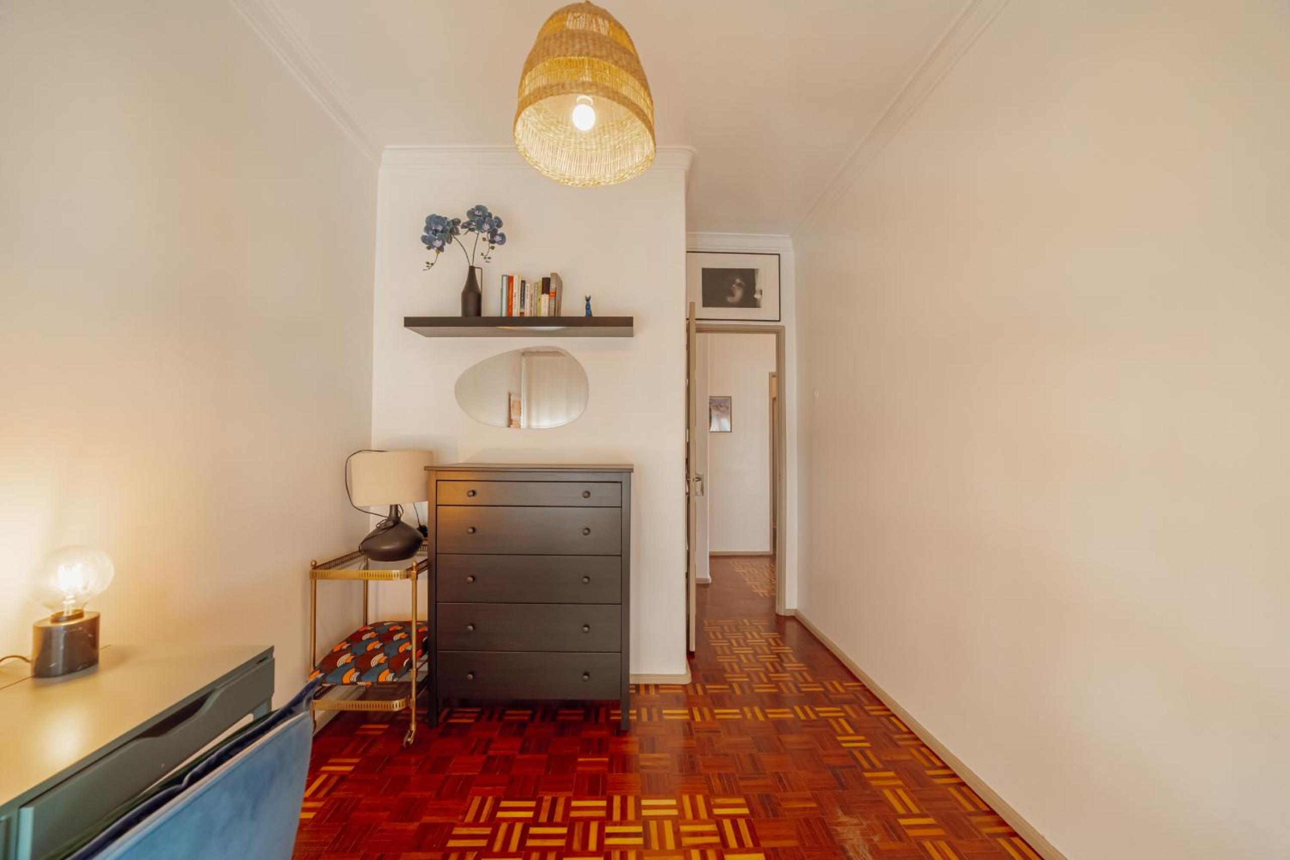 Santa Catarina Flat 2BD with Balcony by Vacationy