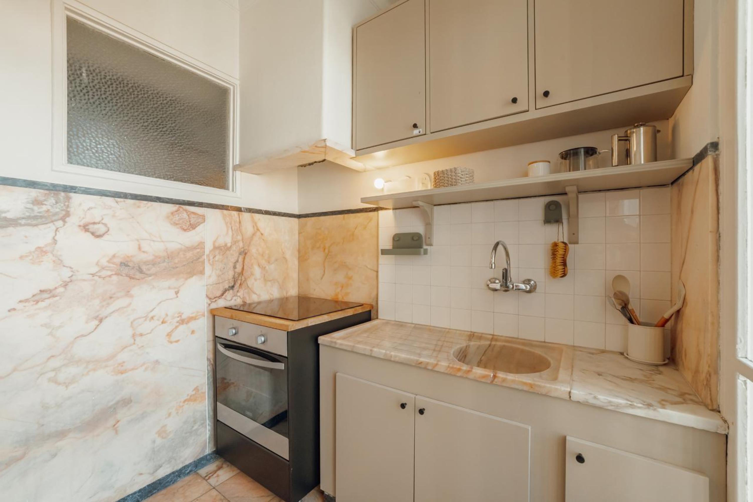 Santa Catarina Flat 2BD with Balcony by Vacationy
