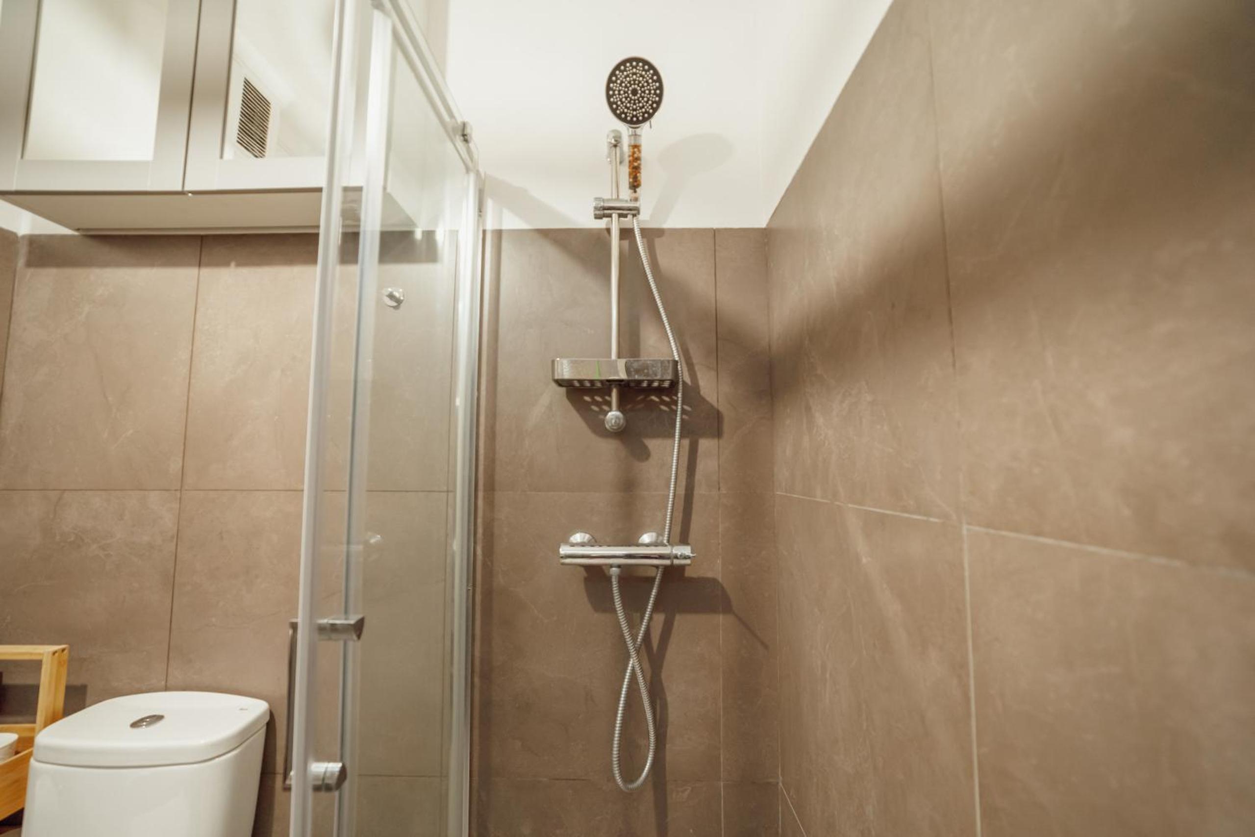 Santa Catarina Flat 2BD with Balcony by Vacationy