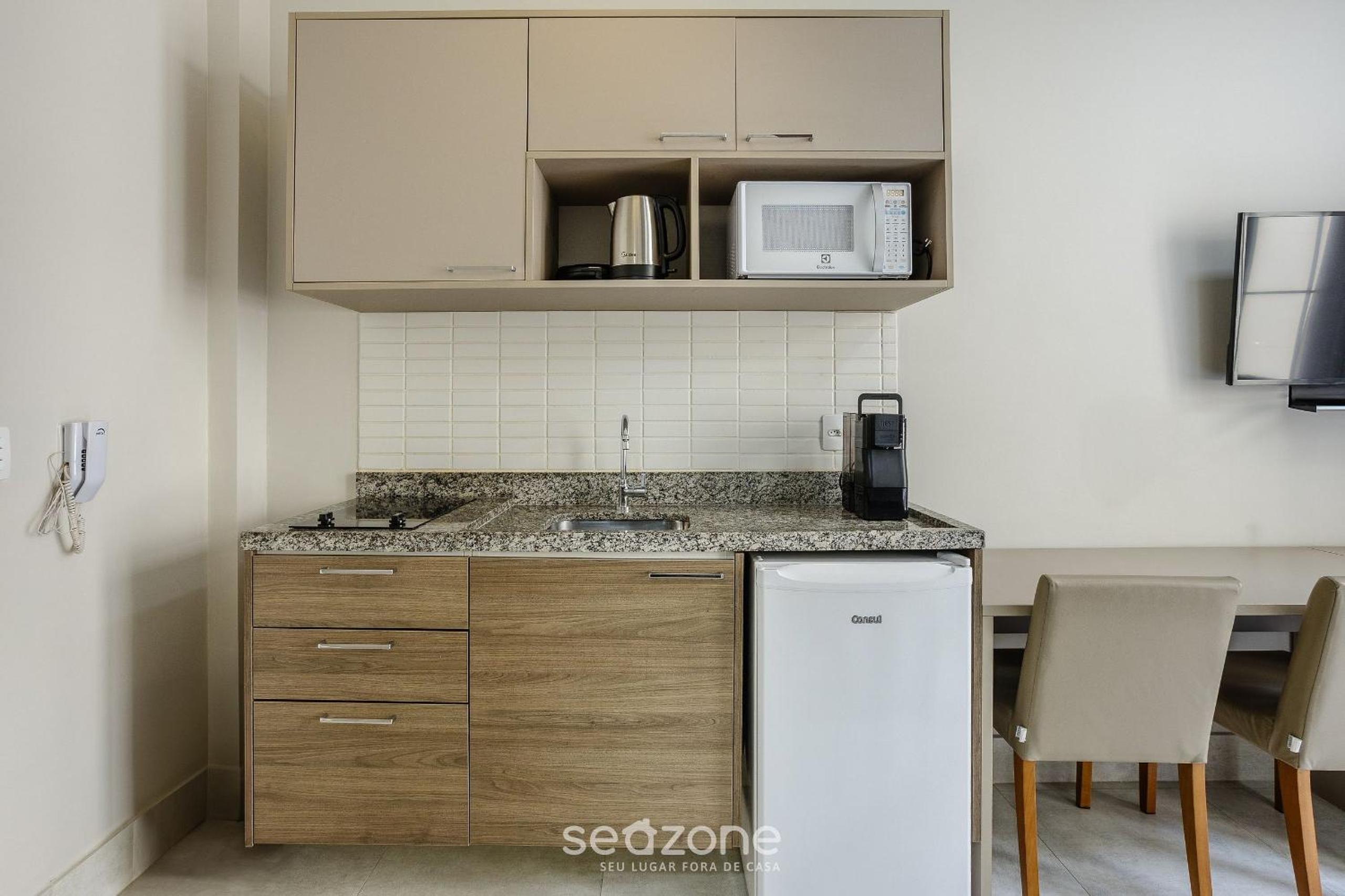 Modern studio 600m from Luz Station - JQP0521