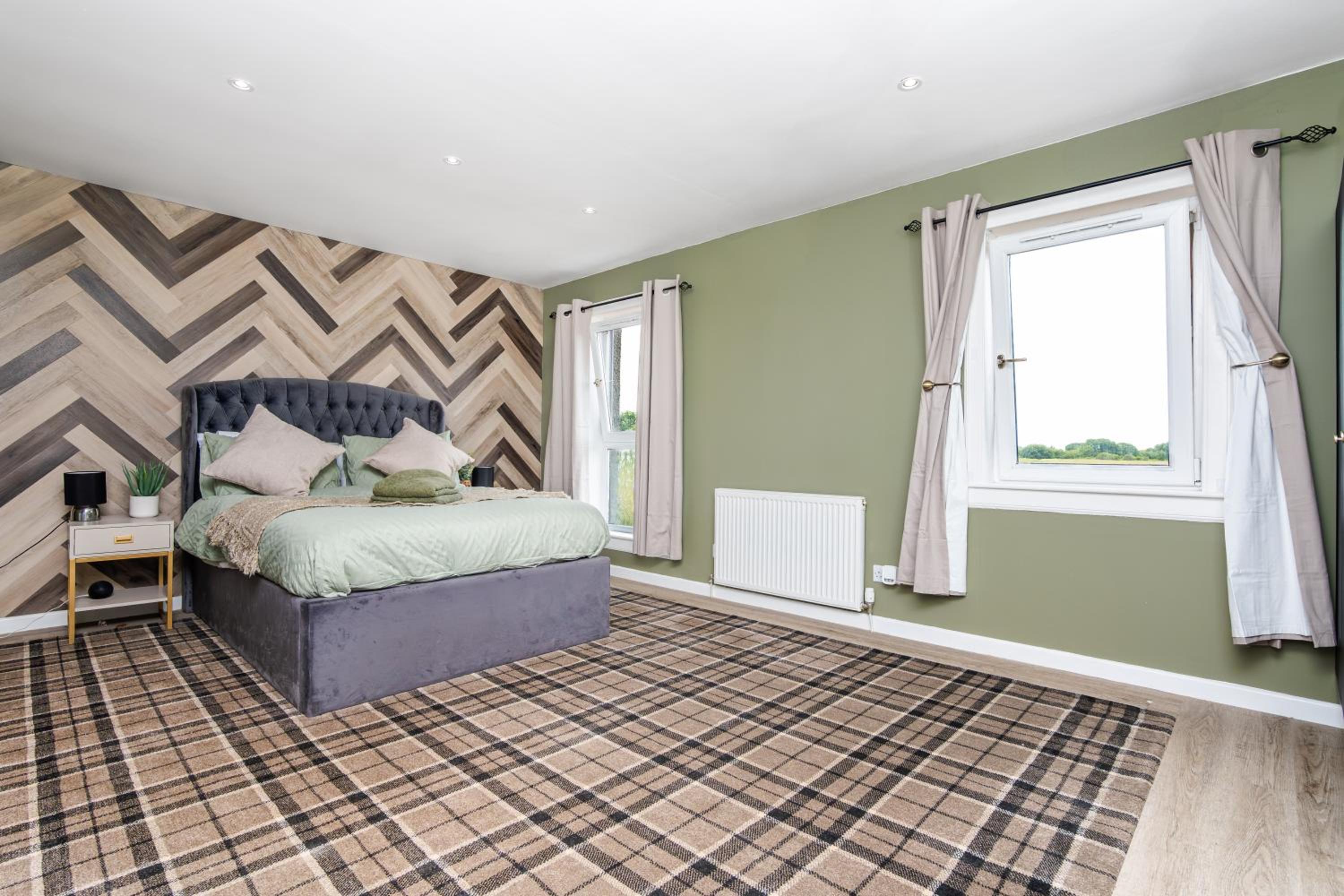 2 Bedroom House-Free Parking