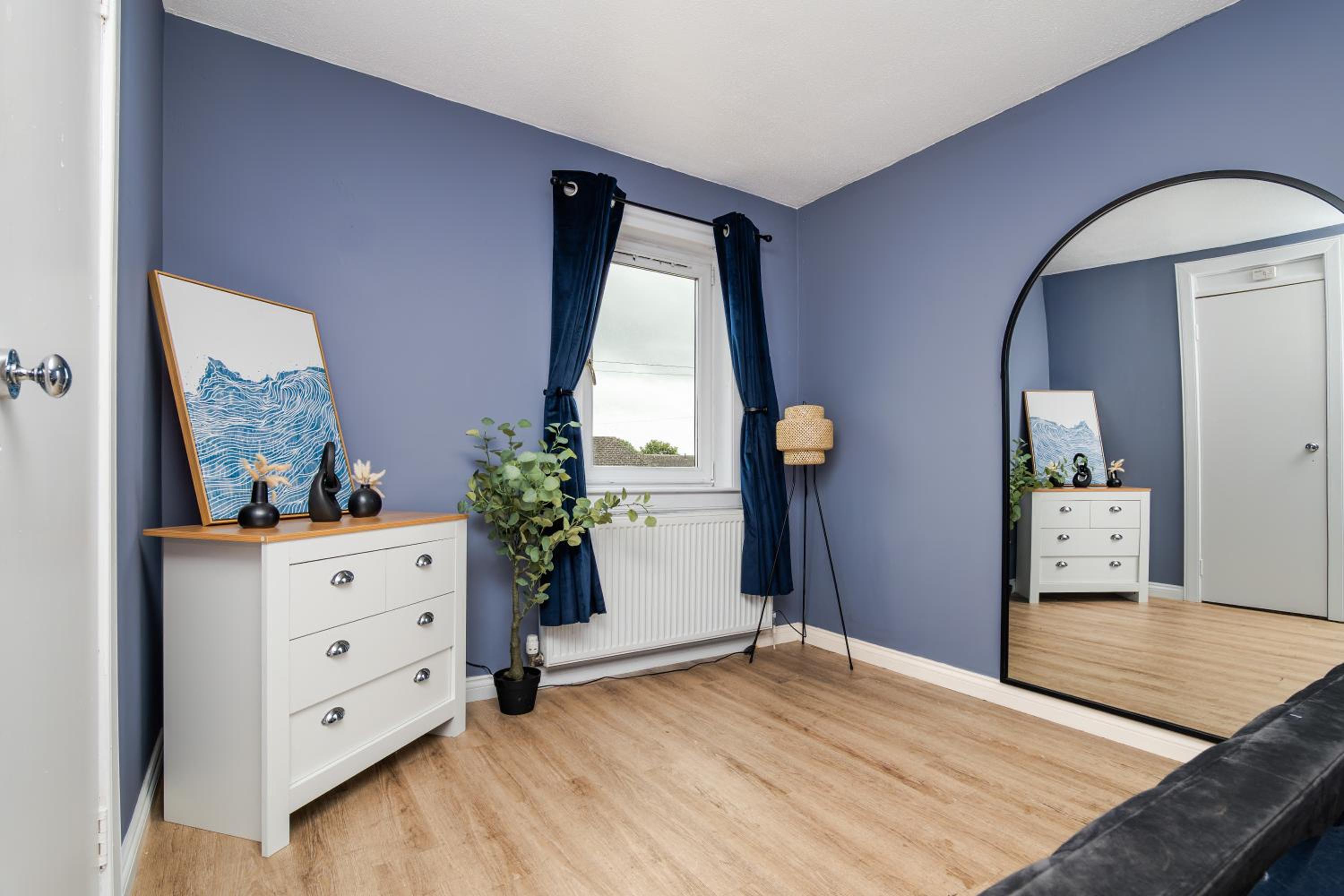 2 Bedroom House-Free Parking