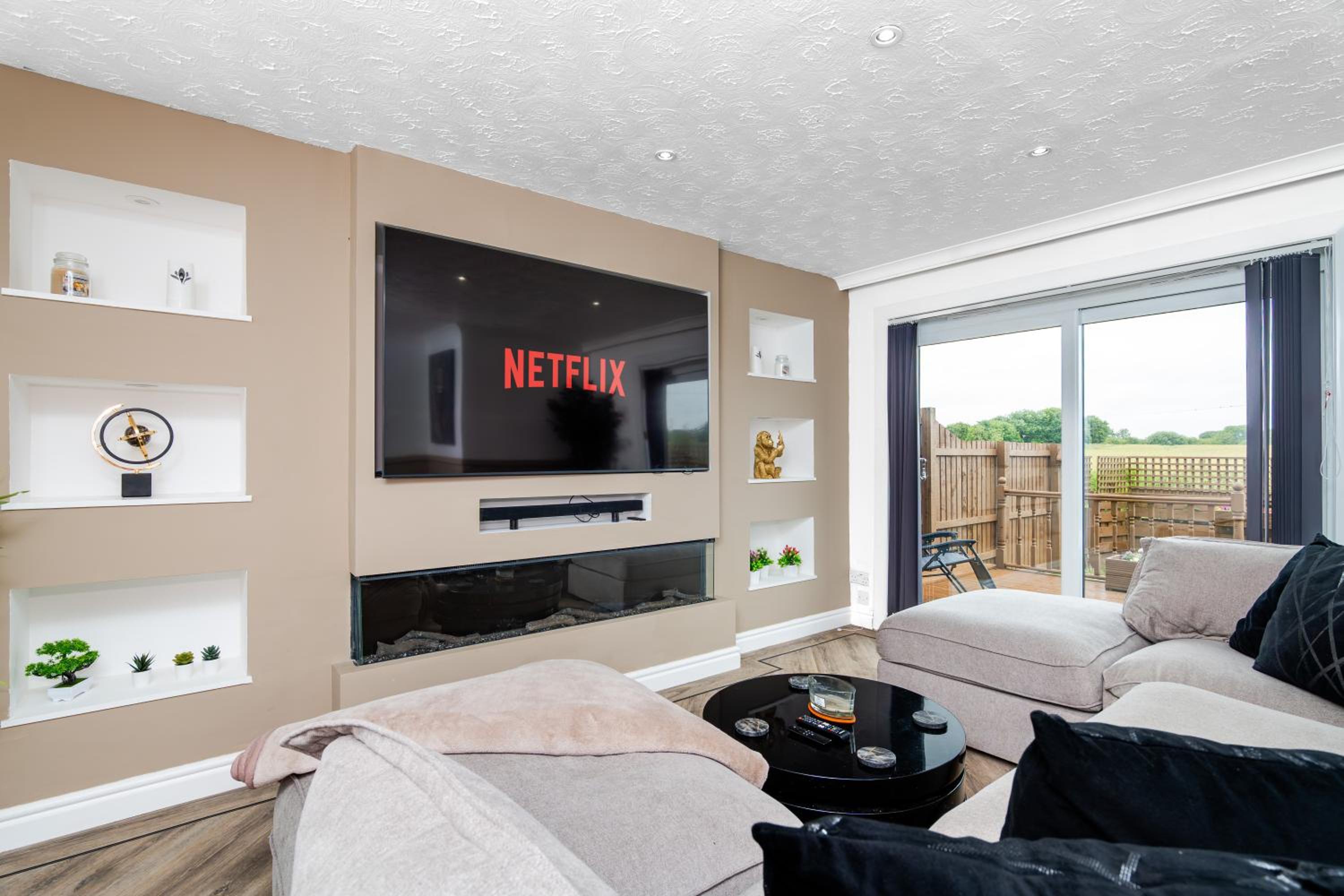 2 Bedroom House-Free Parking