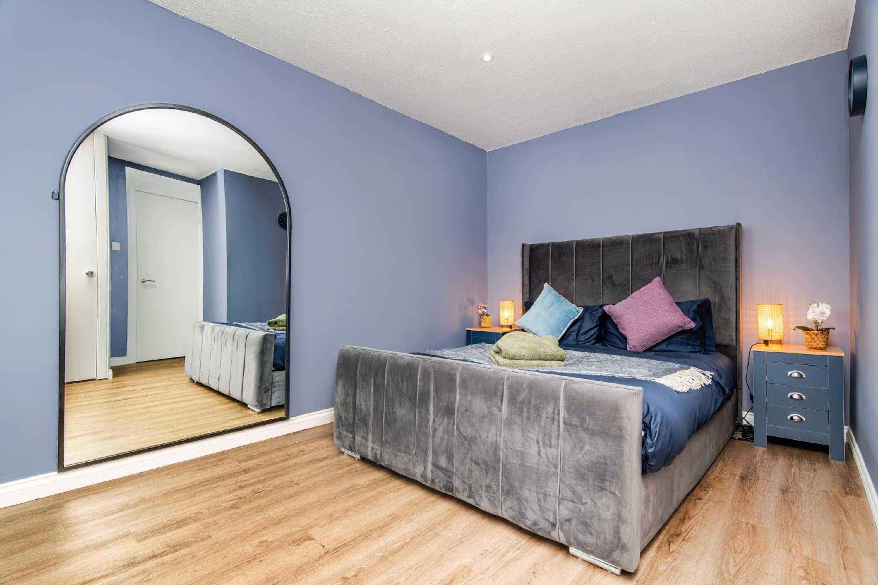 2 Bedroom House-Free Parking