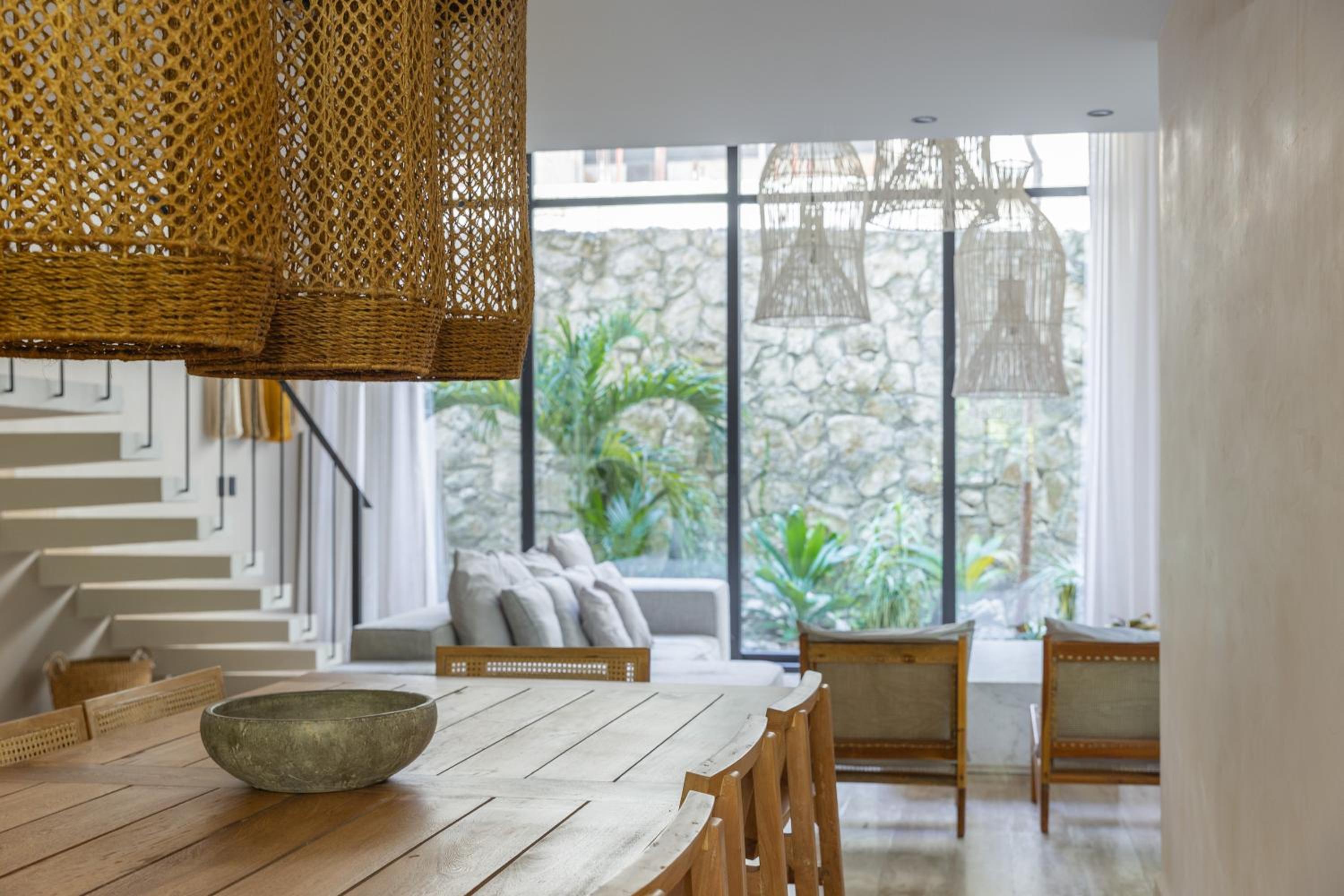 BT Homes - Tulum - Exclusiva villa de lujo con piscina, gym y pista de pádel