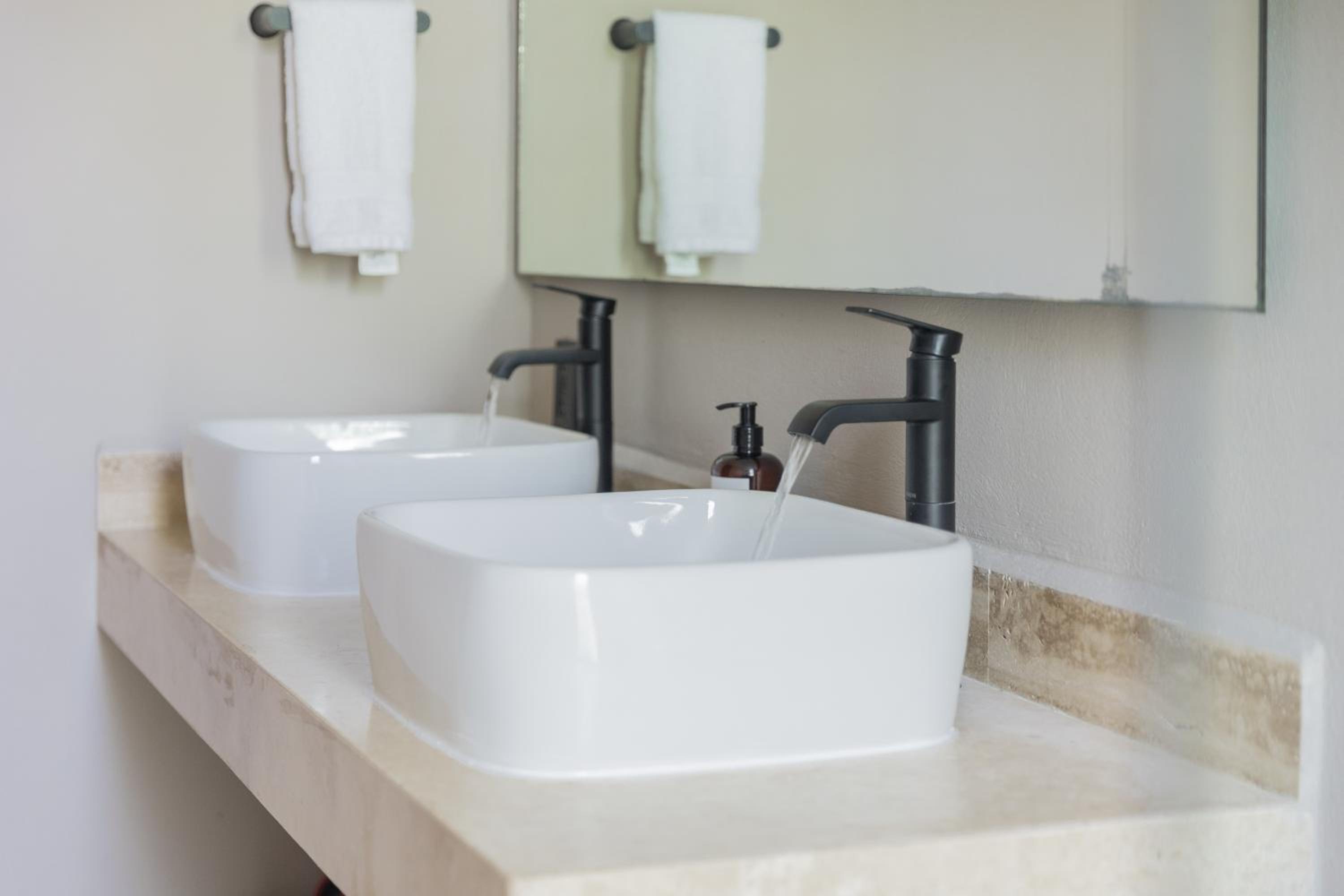 BT Homes - Tulum - Exclusiva villa de lujo con piscina, gym y pista de pádel