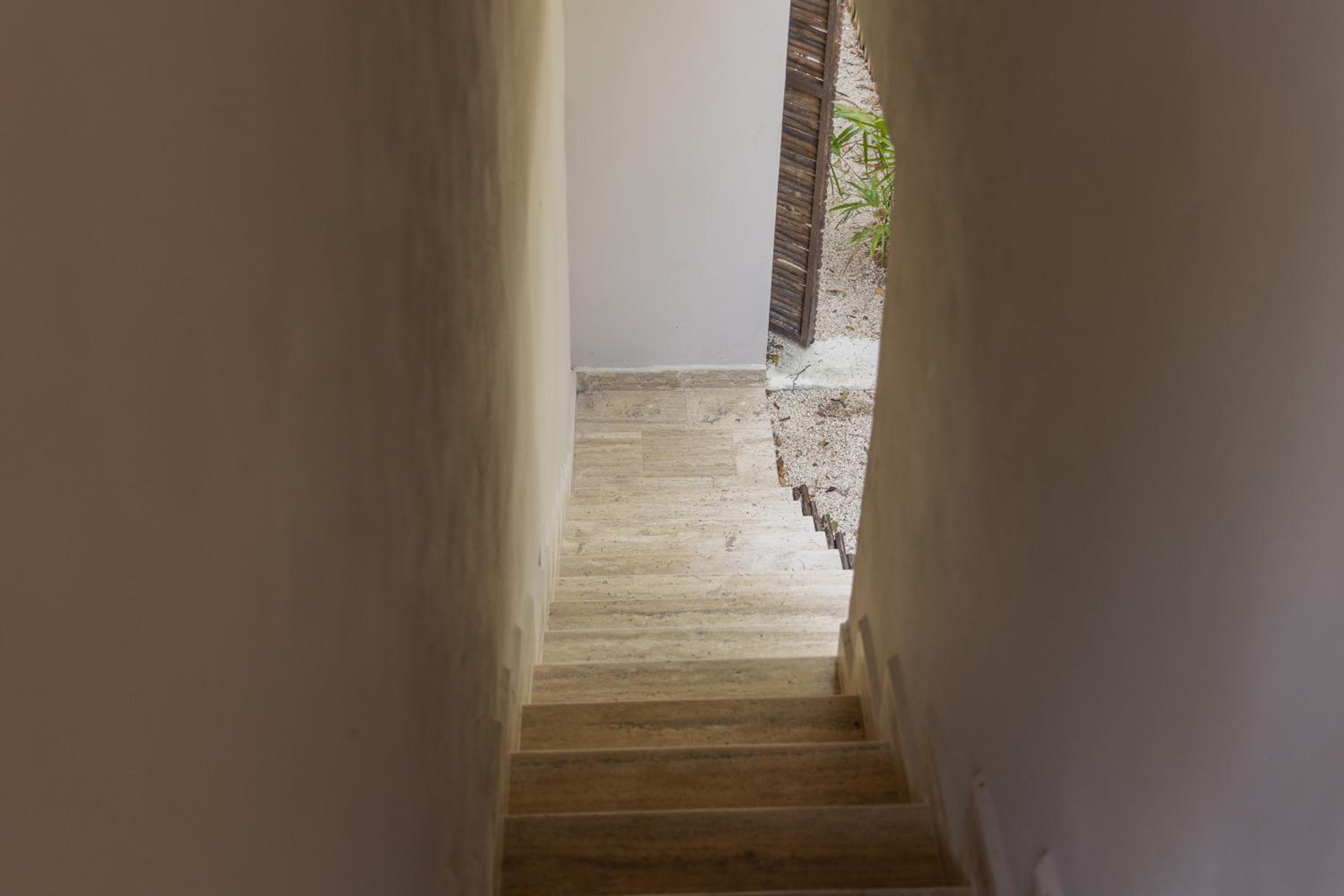 BT Homes - Tulum - Exclusiva villa de lujo con piscina, gym y pista de pádel