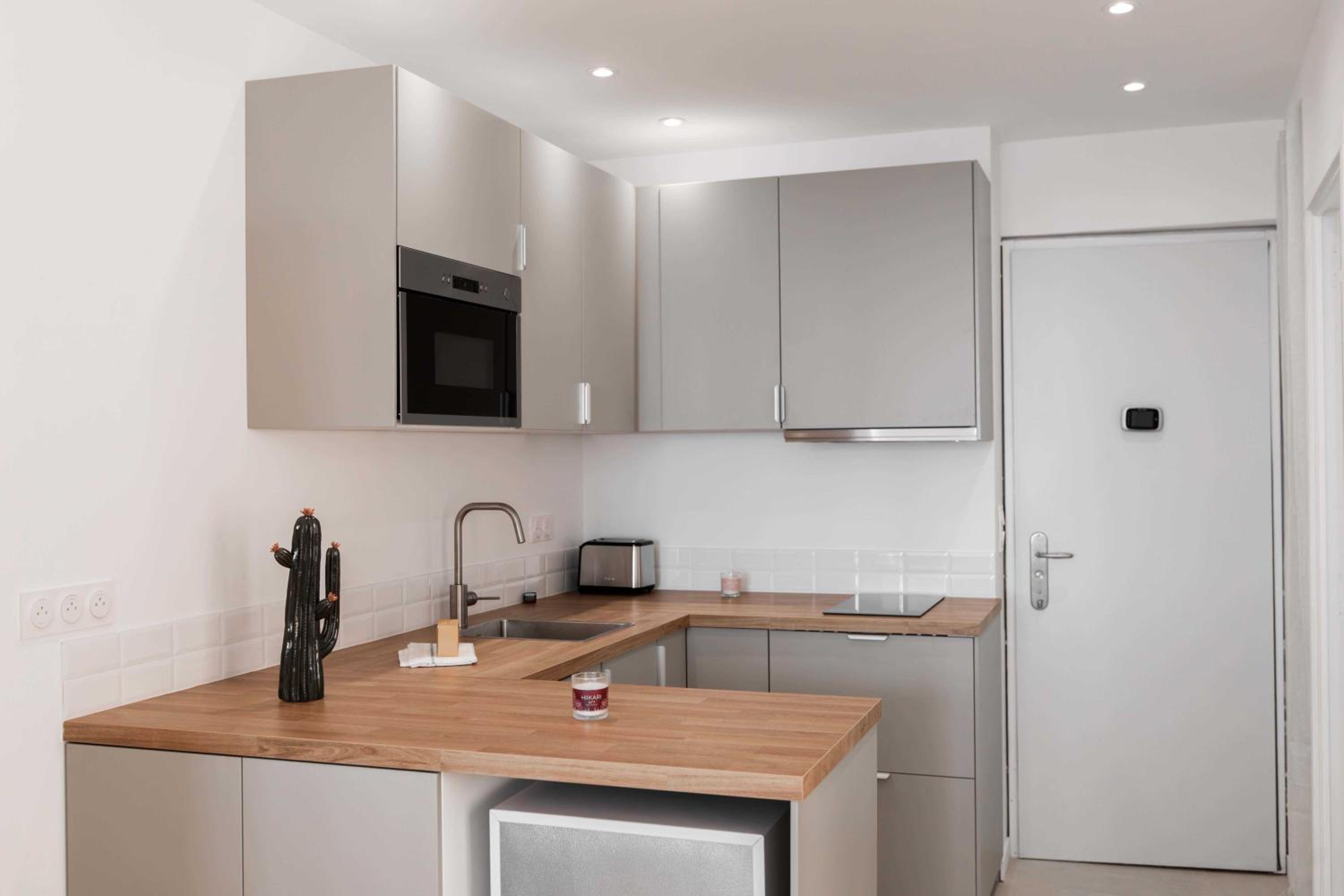 Charming studio - 2P - Sea view - Antibes