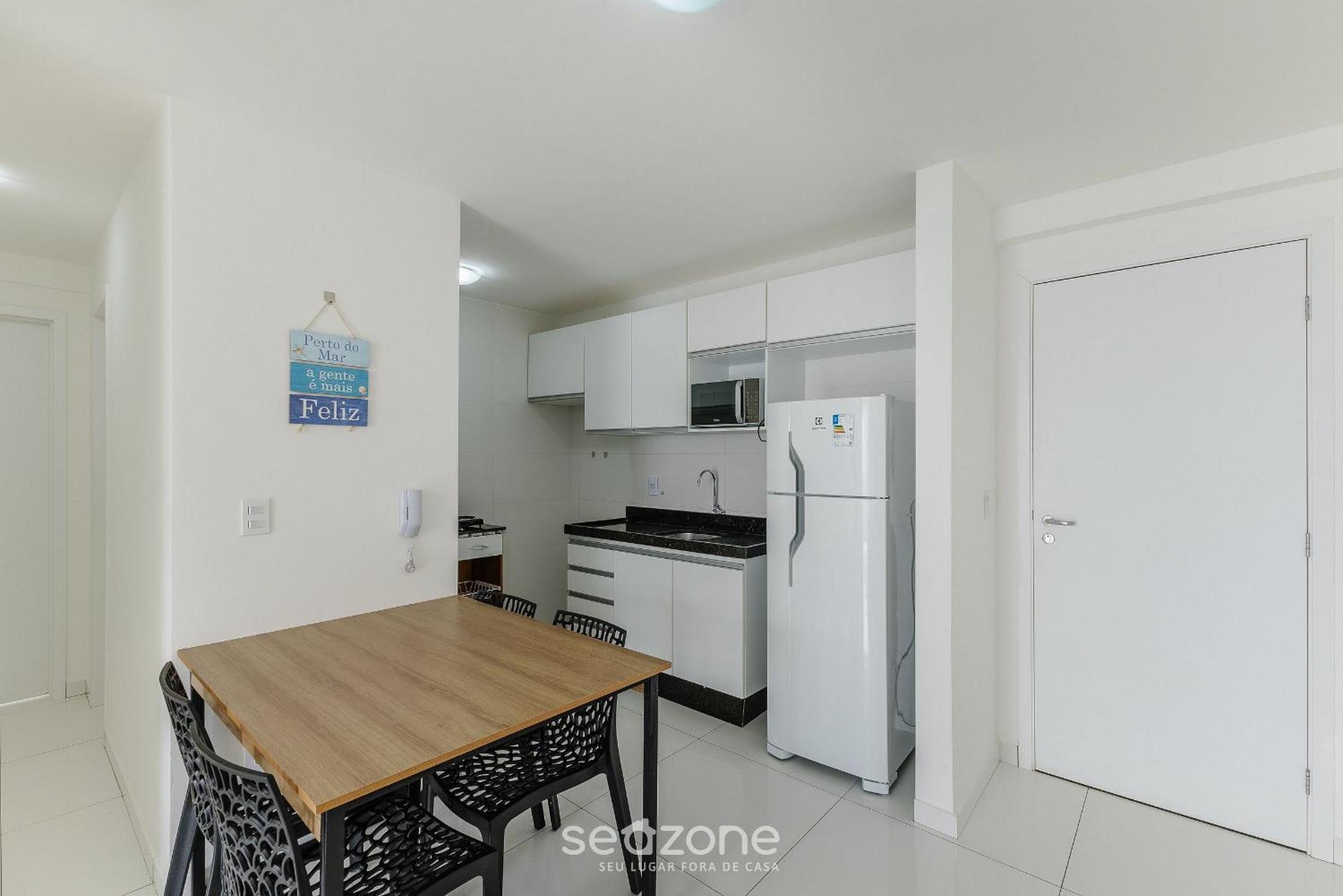 Fully equipped apartments in building 400m from the beach - PZO