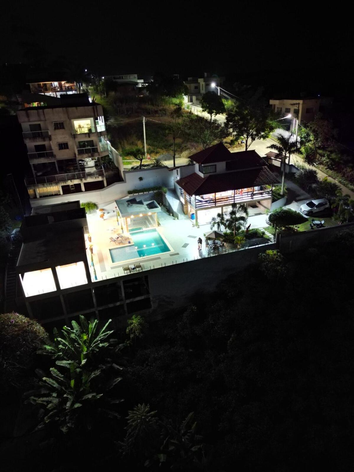 Chácara Vista para o Mar Piúma Próximo a Iriri até 23 pessoas com camping