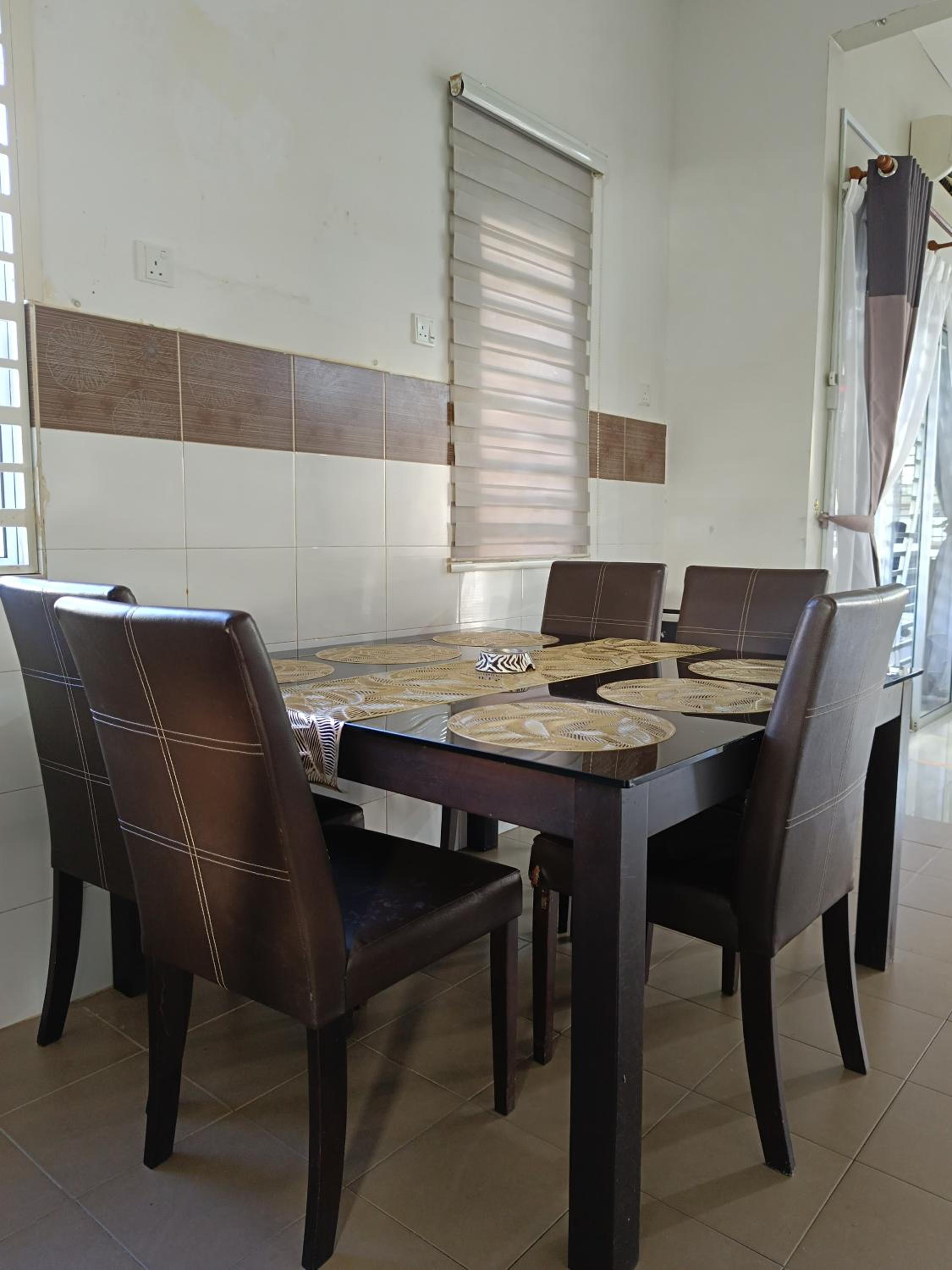 Ateh's Homestay KLIA