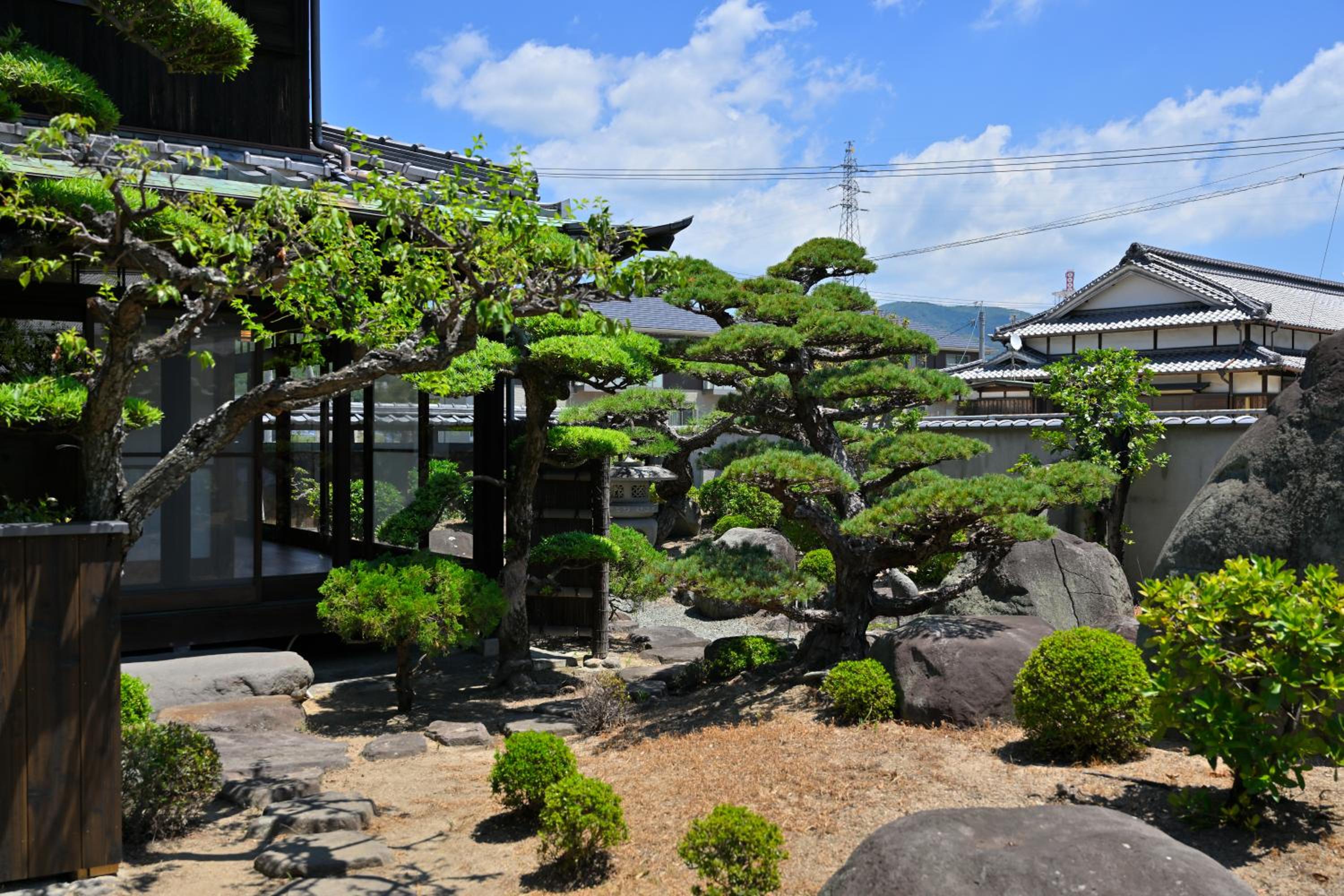 島宿栞