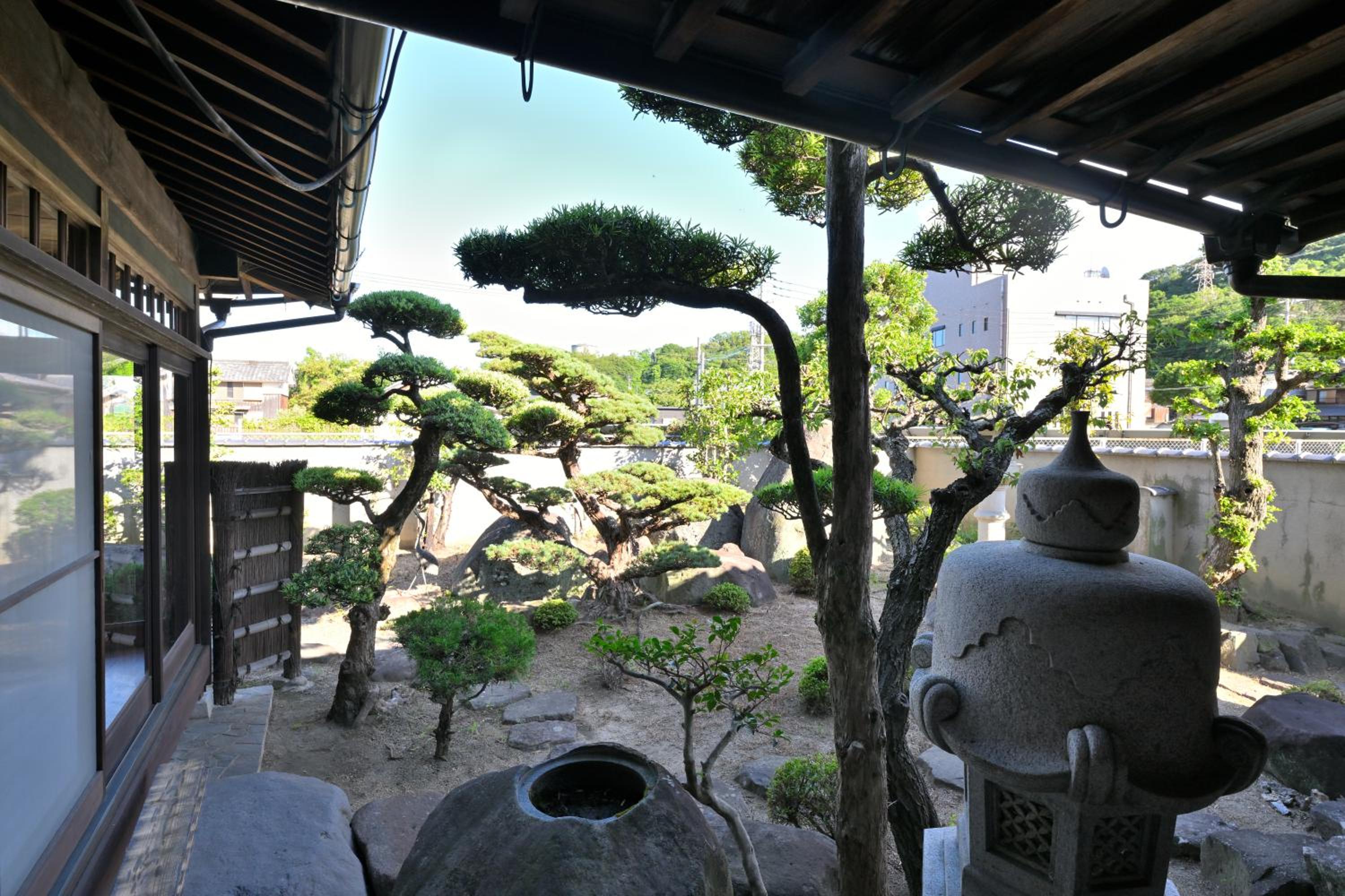 島宿栞