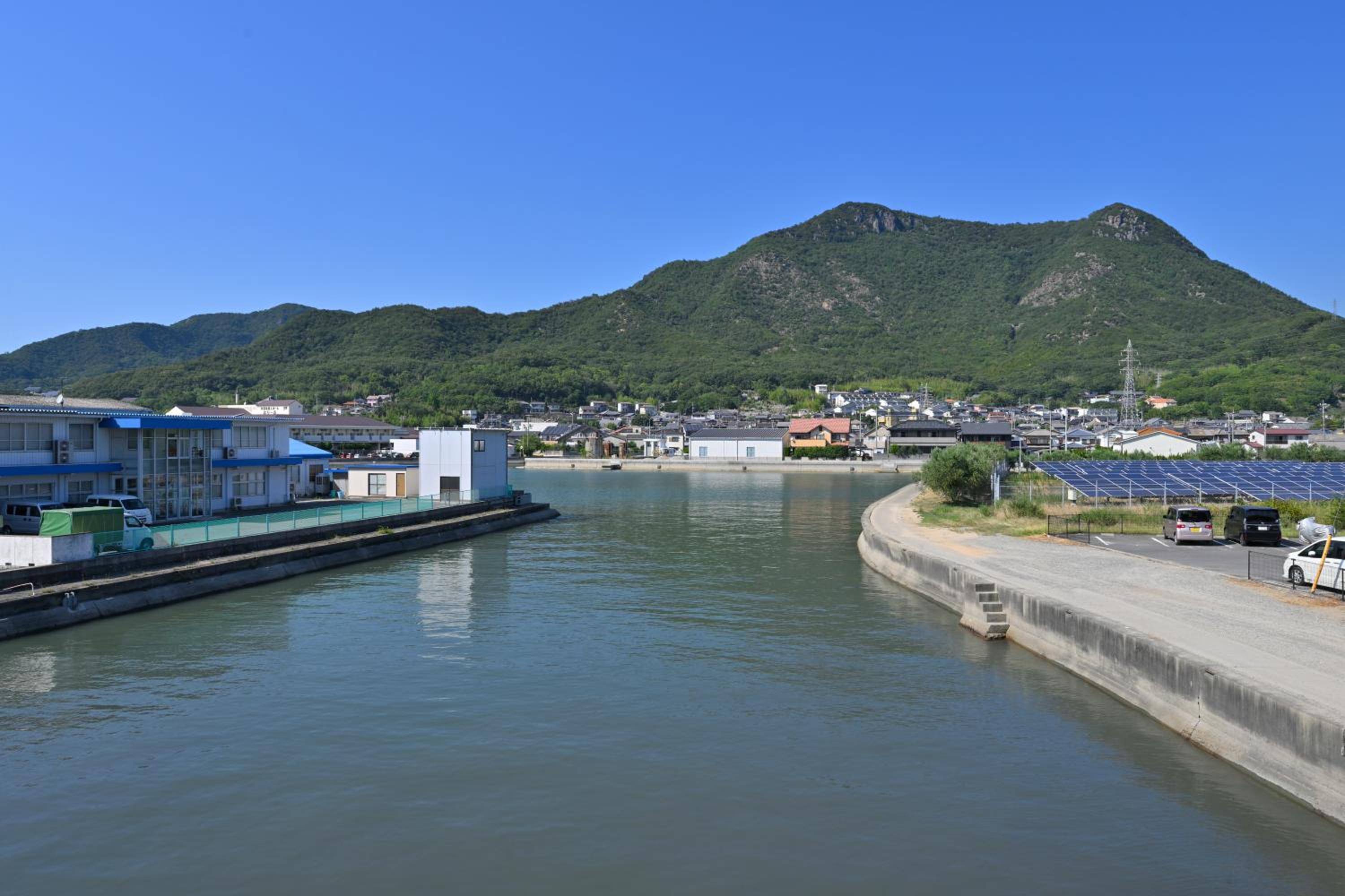 島宿栞