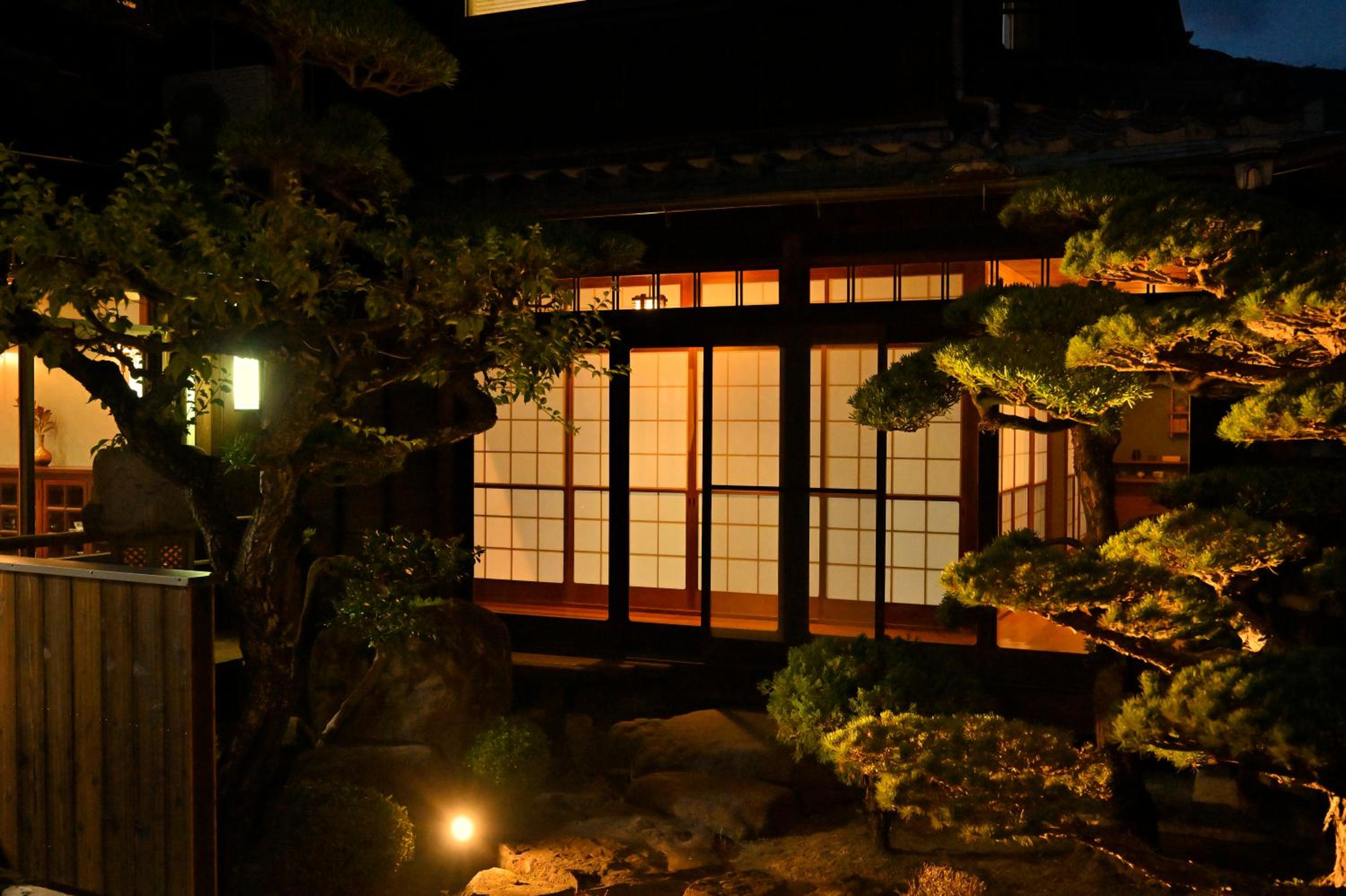 島宿栞