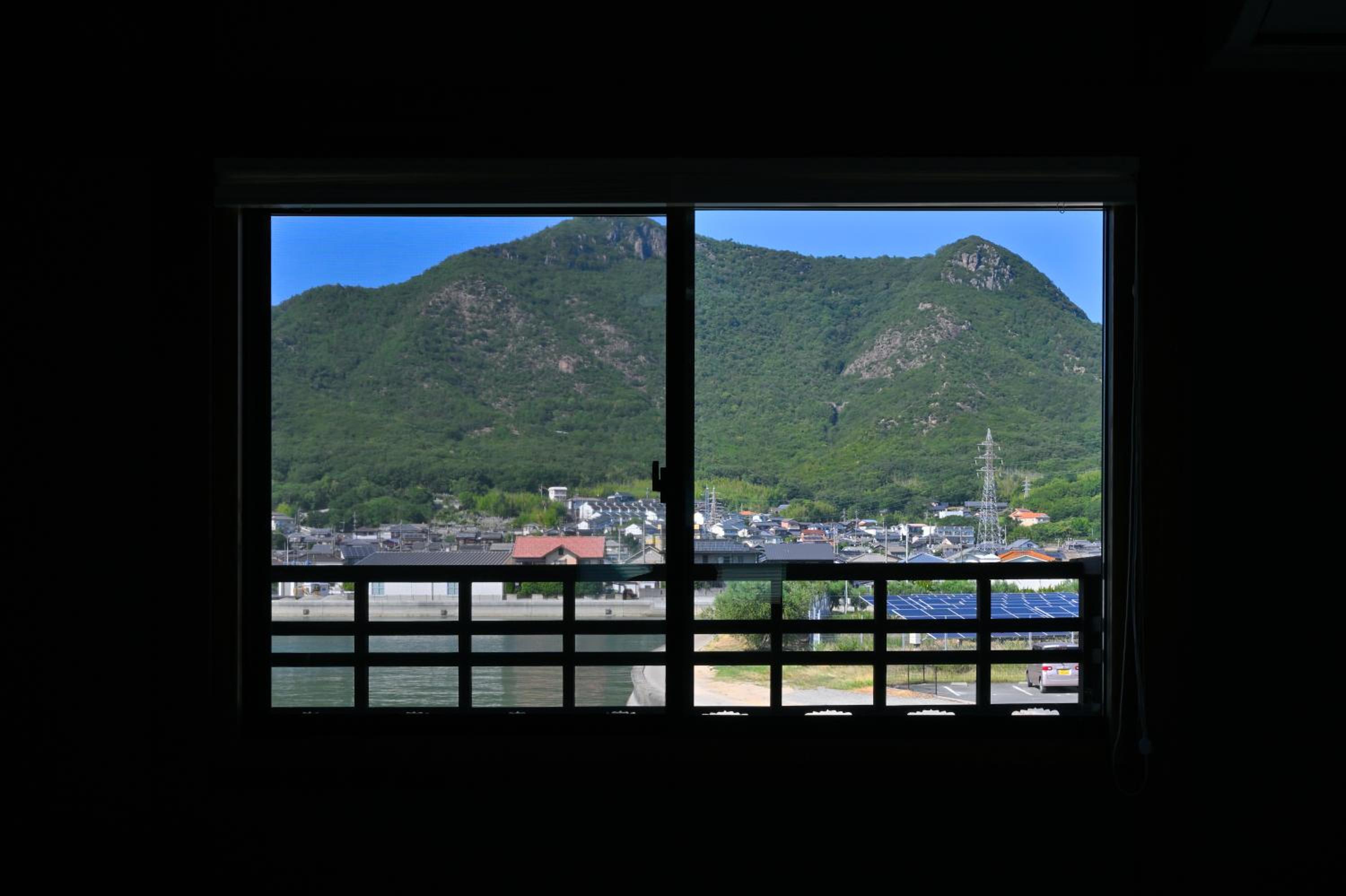 島宿栞