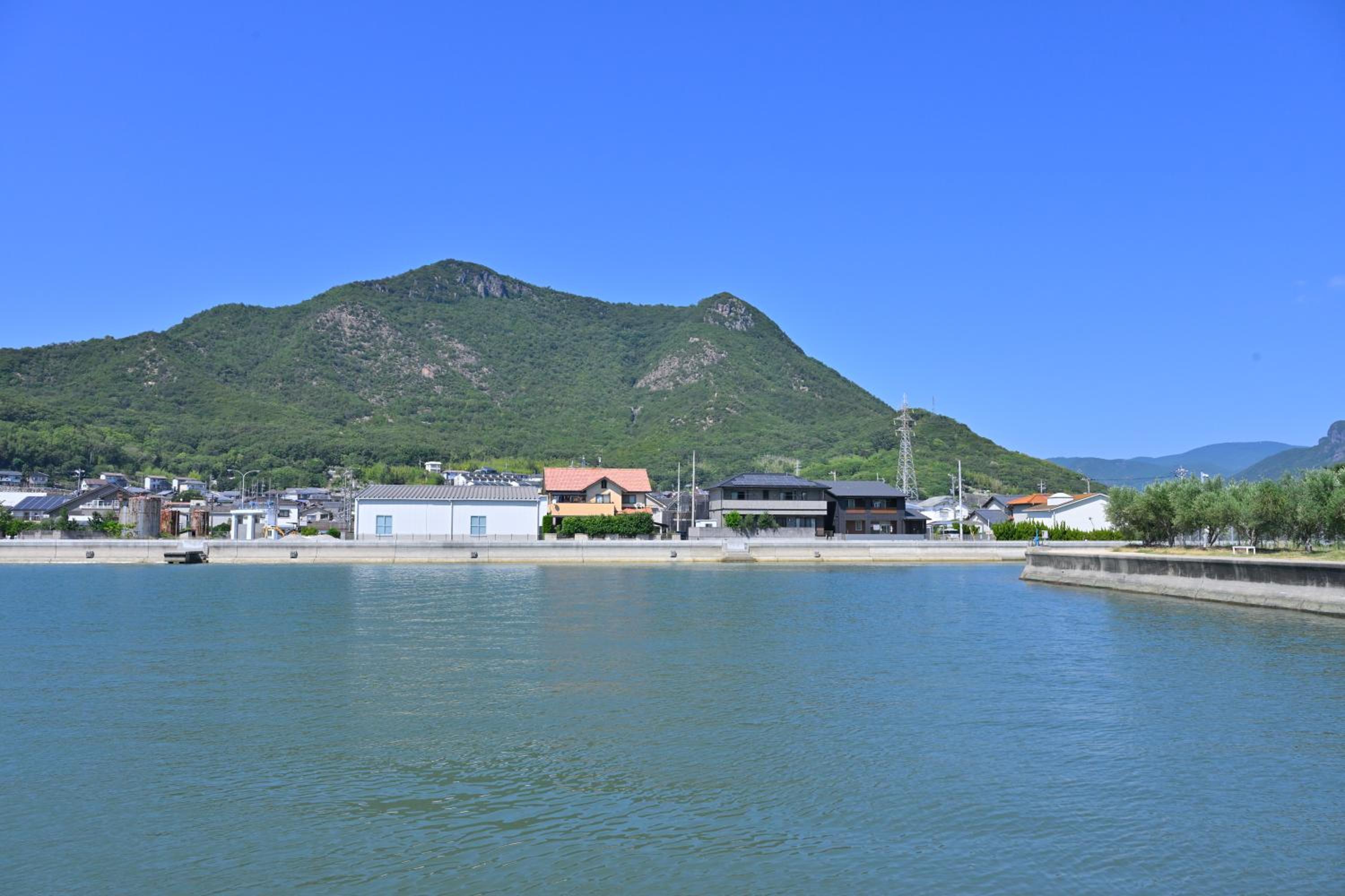 島宿栞